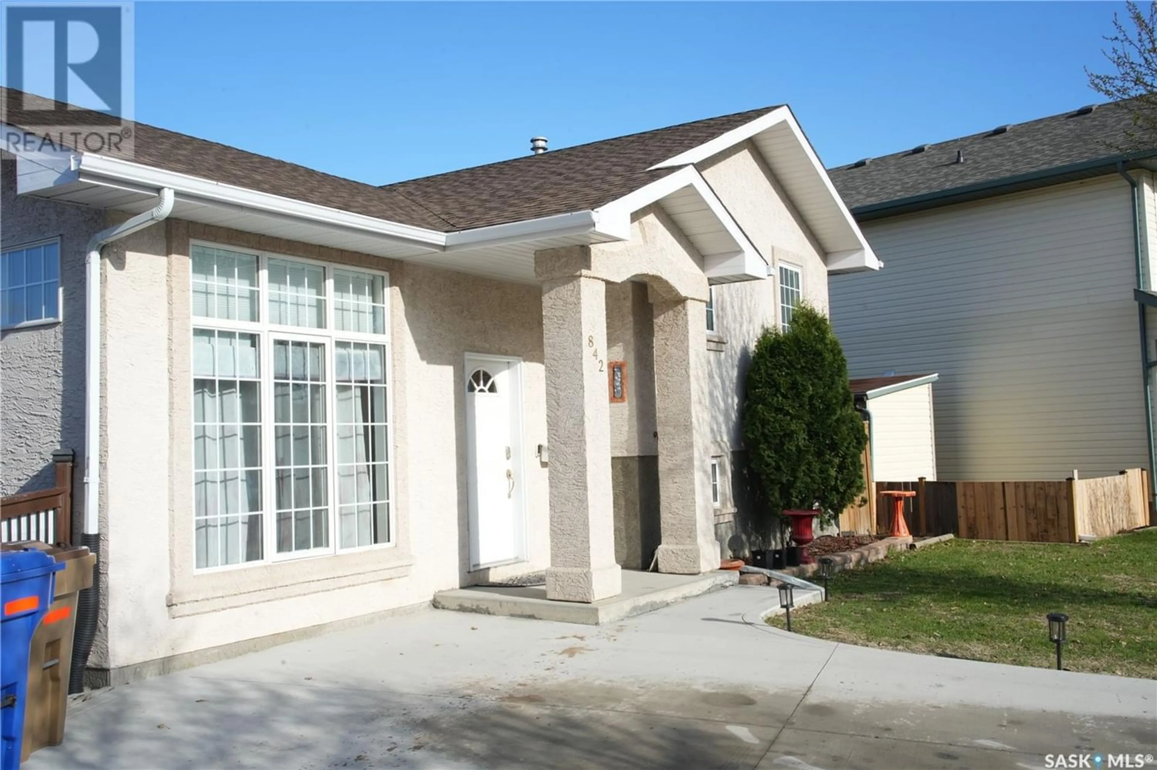 Frontside or backside of a home for 842 Schwarzfeld PLACE, Regina Saskatchewan S4N7G6