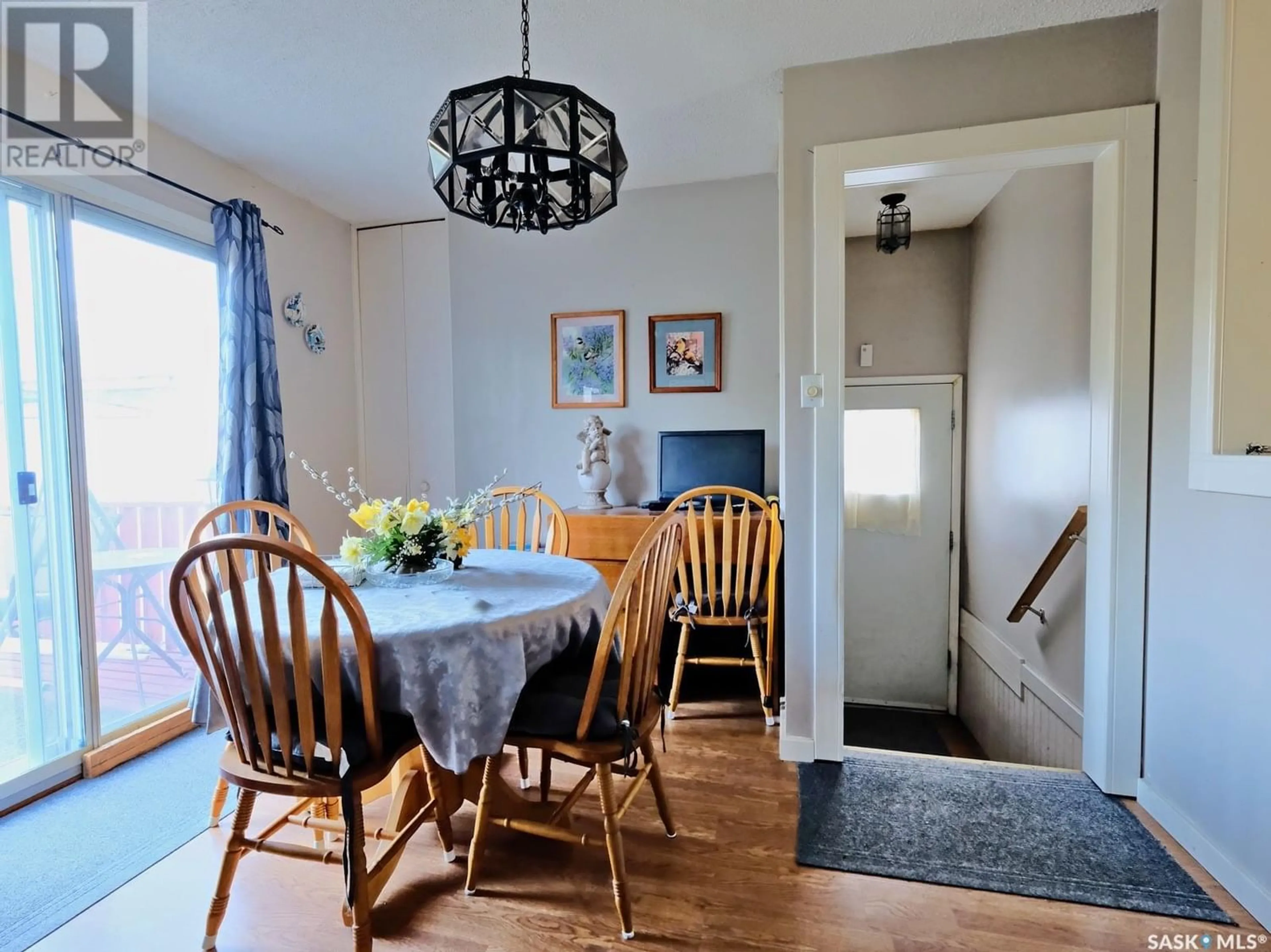 Dining room for 1102 King STREET, Rosetown Saskatchewan S0L2V0