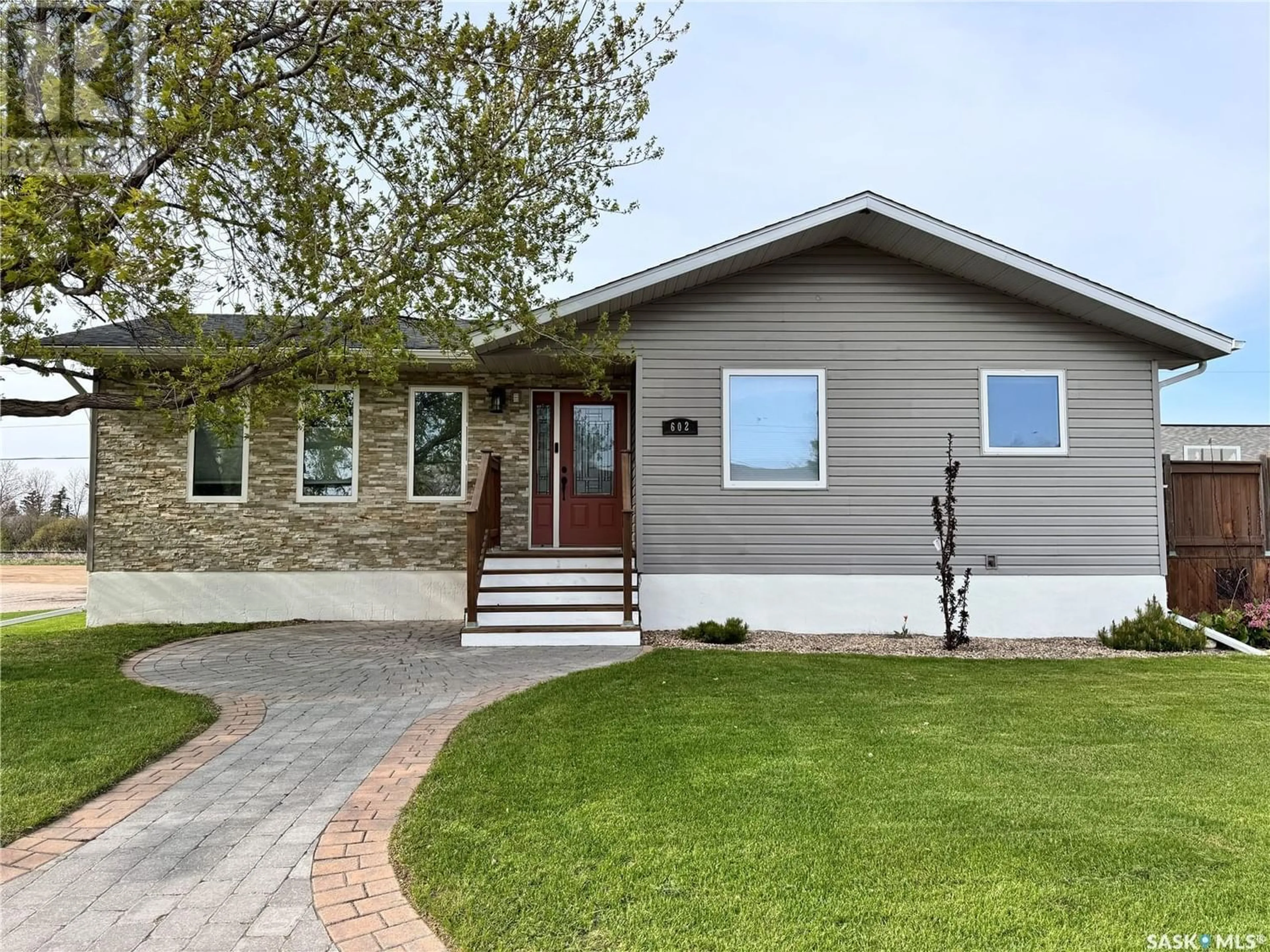 Frontside or backside of a home for 602 Little Quill AVENUE E, Wynyard Saskatchewan S0A4T0