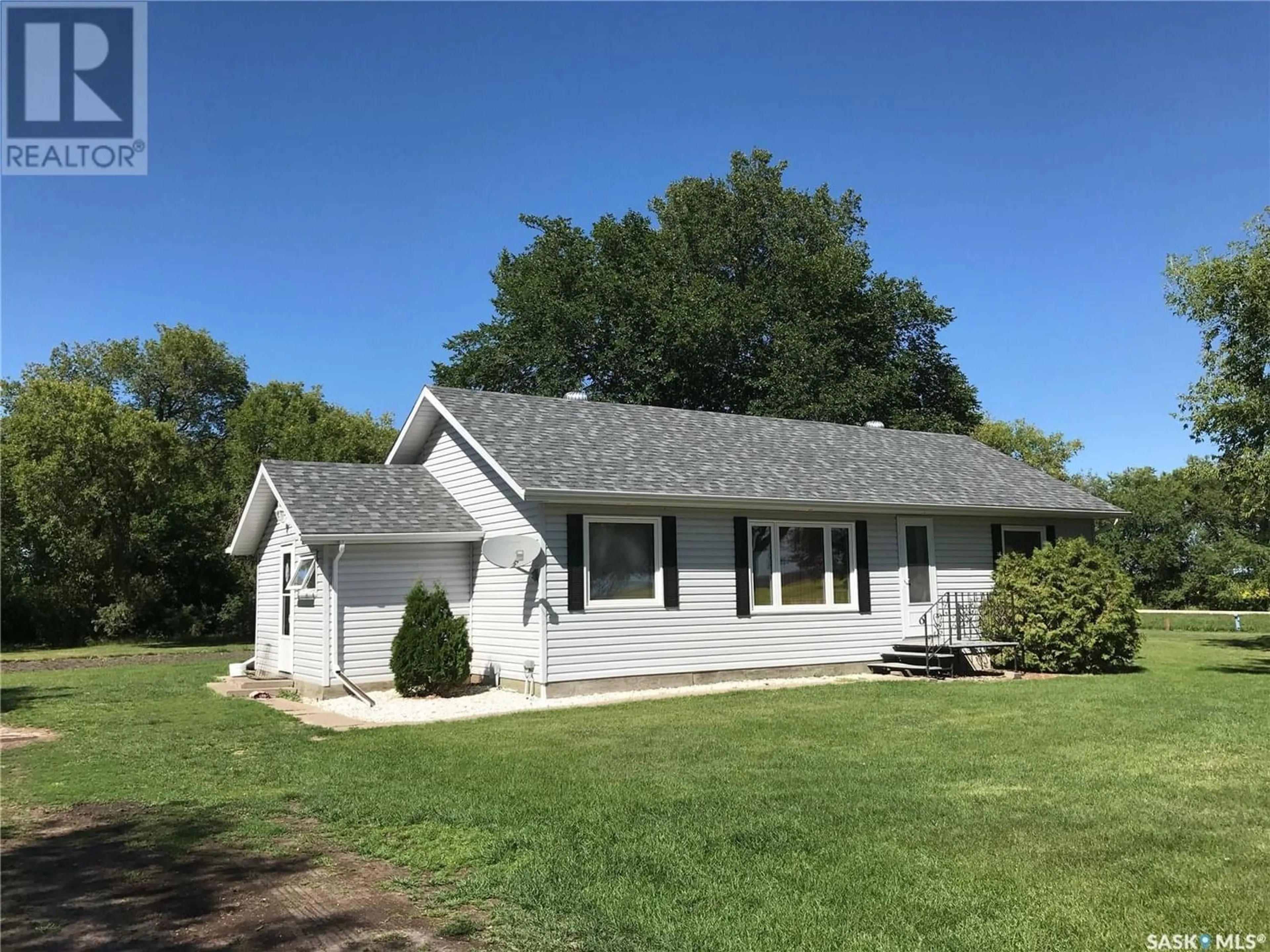 Frontside or backside of a home for Lavrysen South Property, Good Lake Rm No. 274 Saskatchewan S0A0L0