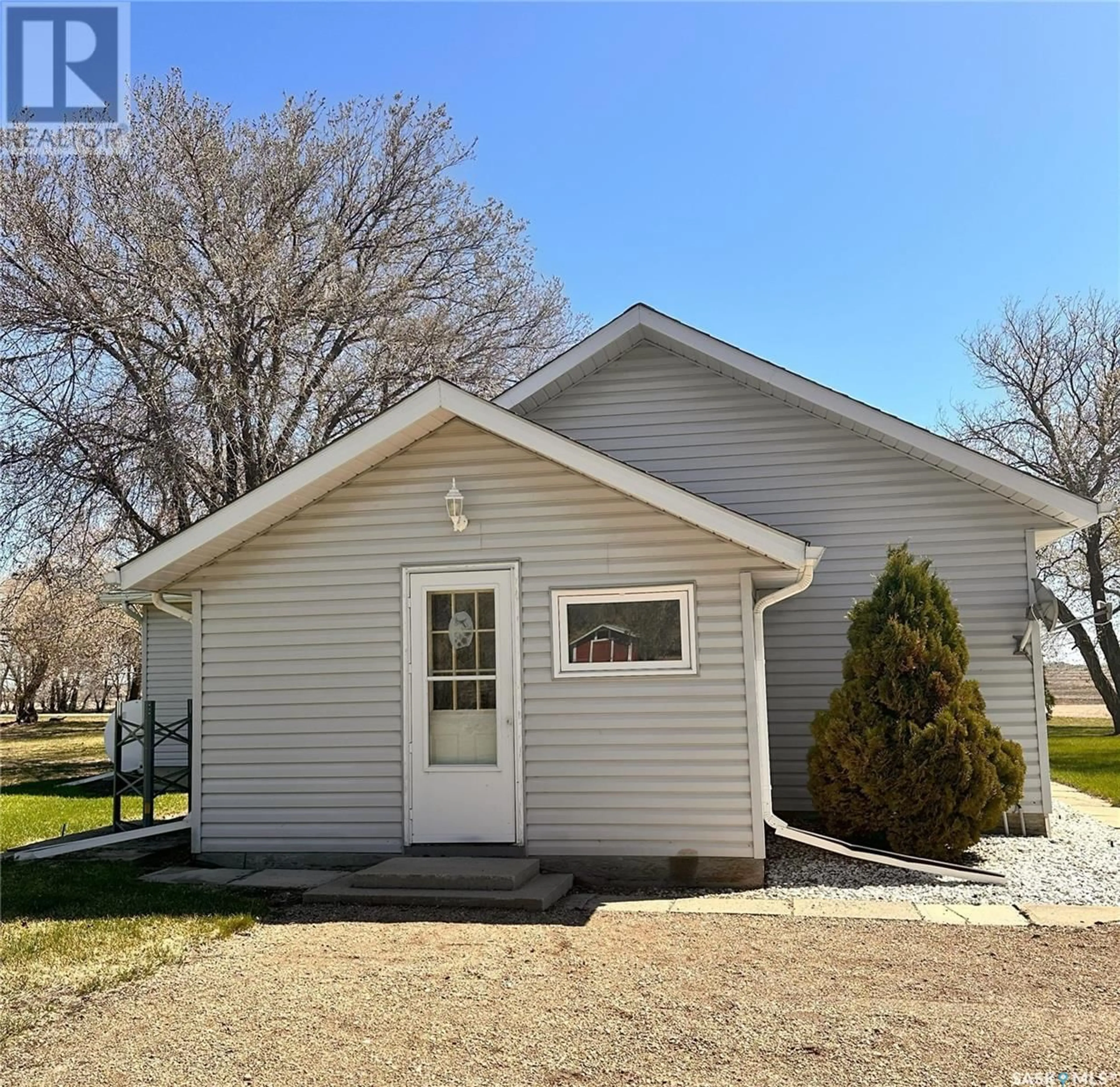 Frontside or backside of a home for Lavrysen South Property, Good Lake Rm No. 274 Saskatchewan S0A0L0