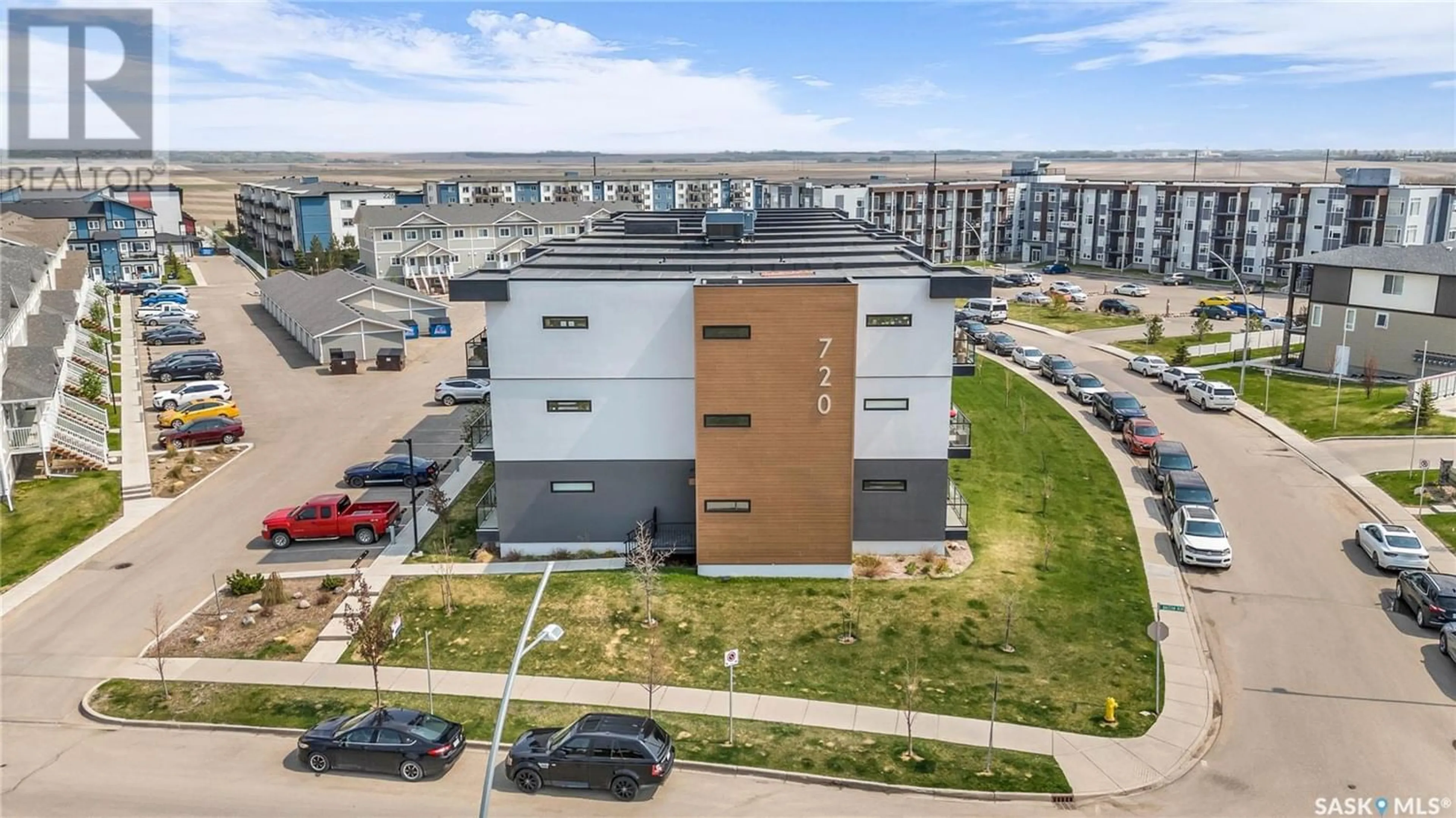 A pic from exterior of the house or condo for 105 720 Baltzan BOULEVARD, Saskatoon Saskatchewan S7L3G4