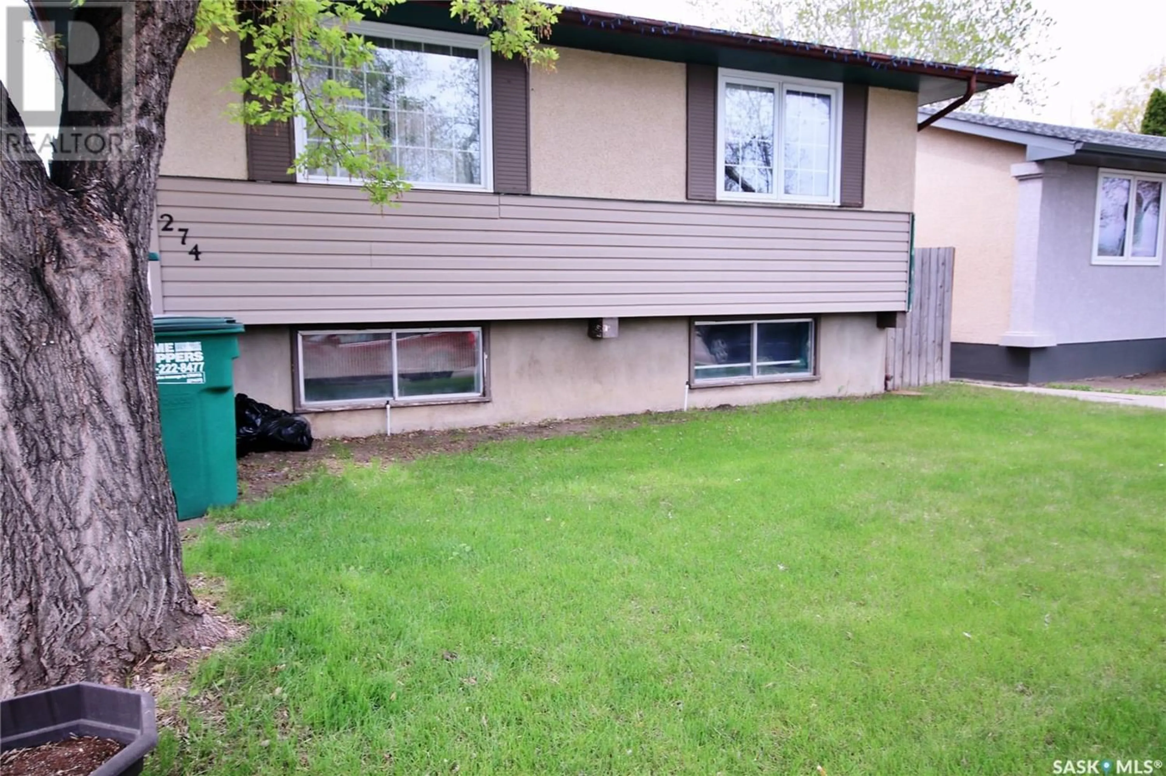 A pic from exterior of the house or condo for 274 Cartier CRESCENT, Saskatoon Saskatchewan S7L4L9