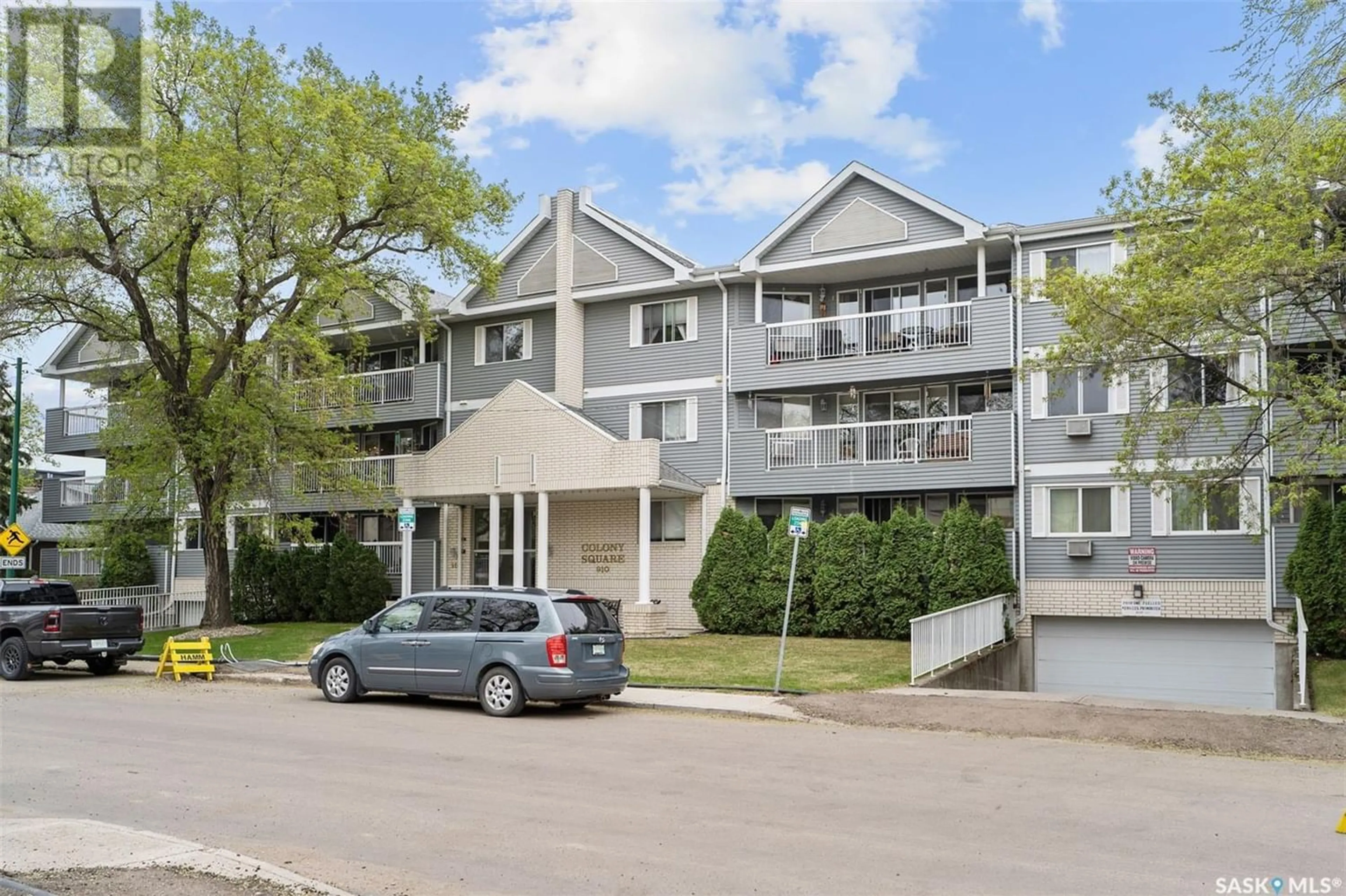 A pic from exterior of the house or condo for 208 910 9th STREET E, Saskatoon Saskatchewan S7H0N1