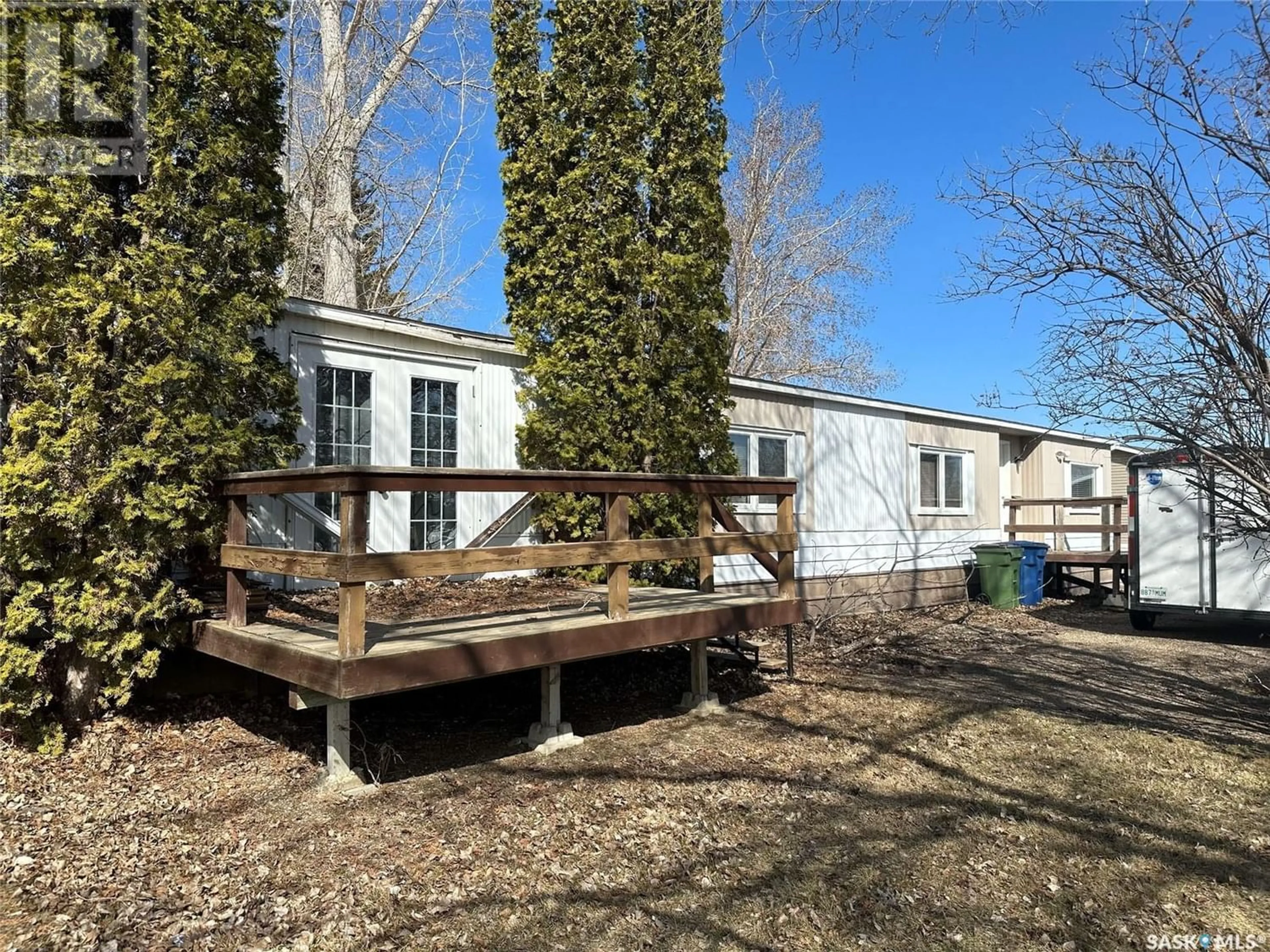 Cottage for F8 - 1455 9th AVENUE NE, Moose Jaw Saskatchewan S6J1C6