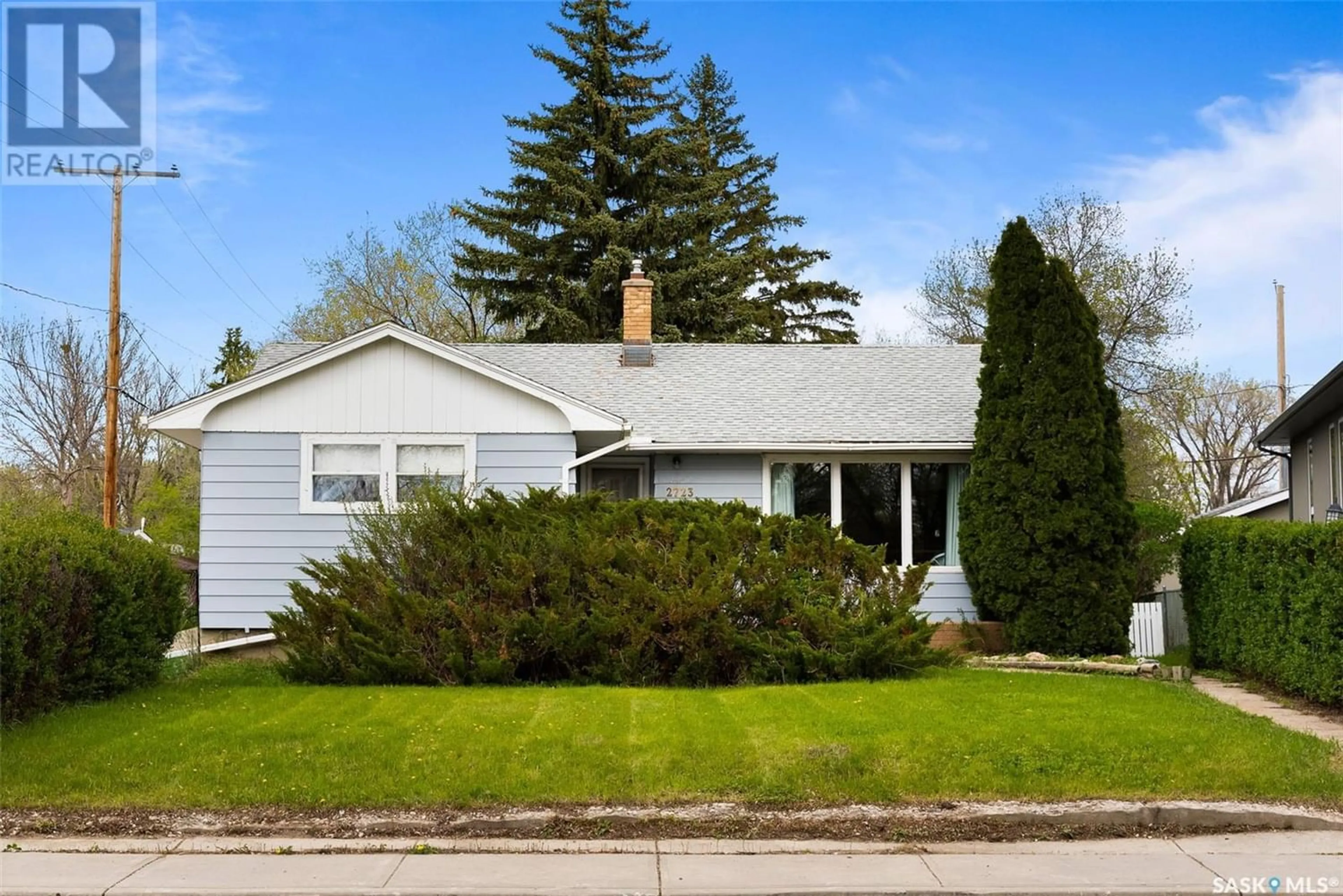 Frontside or backside of a home for 2723 Fleury STREET, Regina Saskatchewan S4N2M5