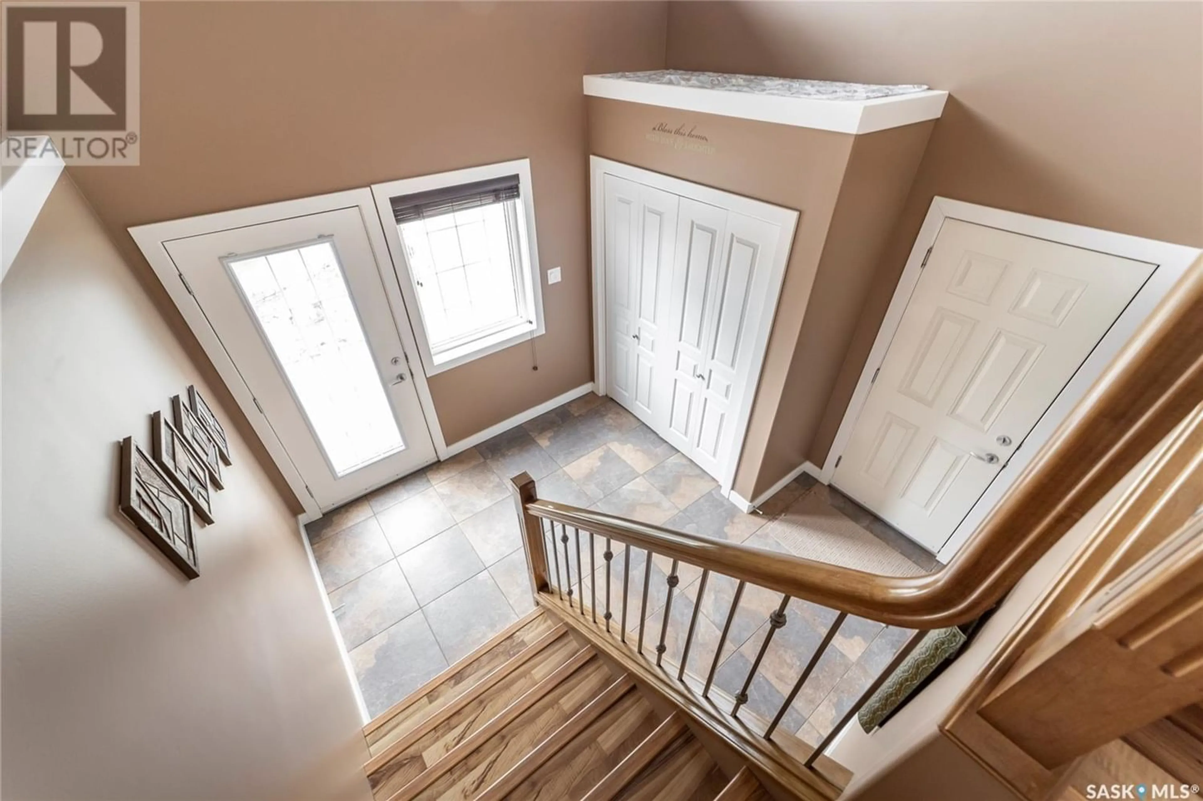 Indoor entryway for 15 Rock RIDGE, Kannata Valley Saskatchewan S0G4L0