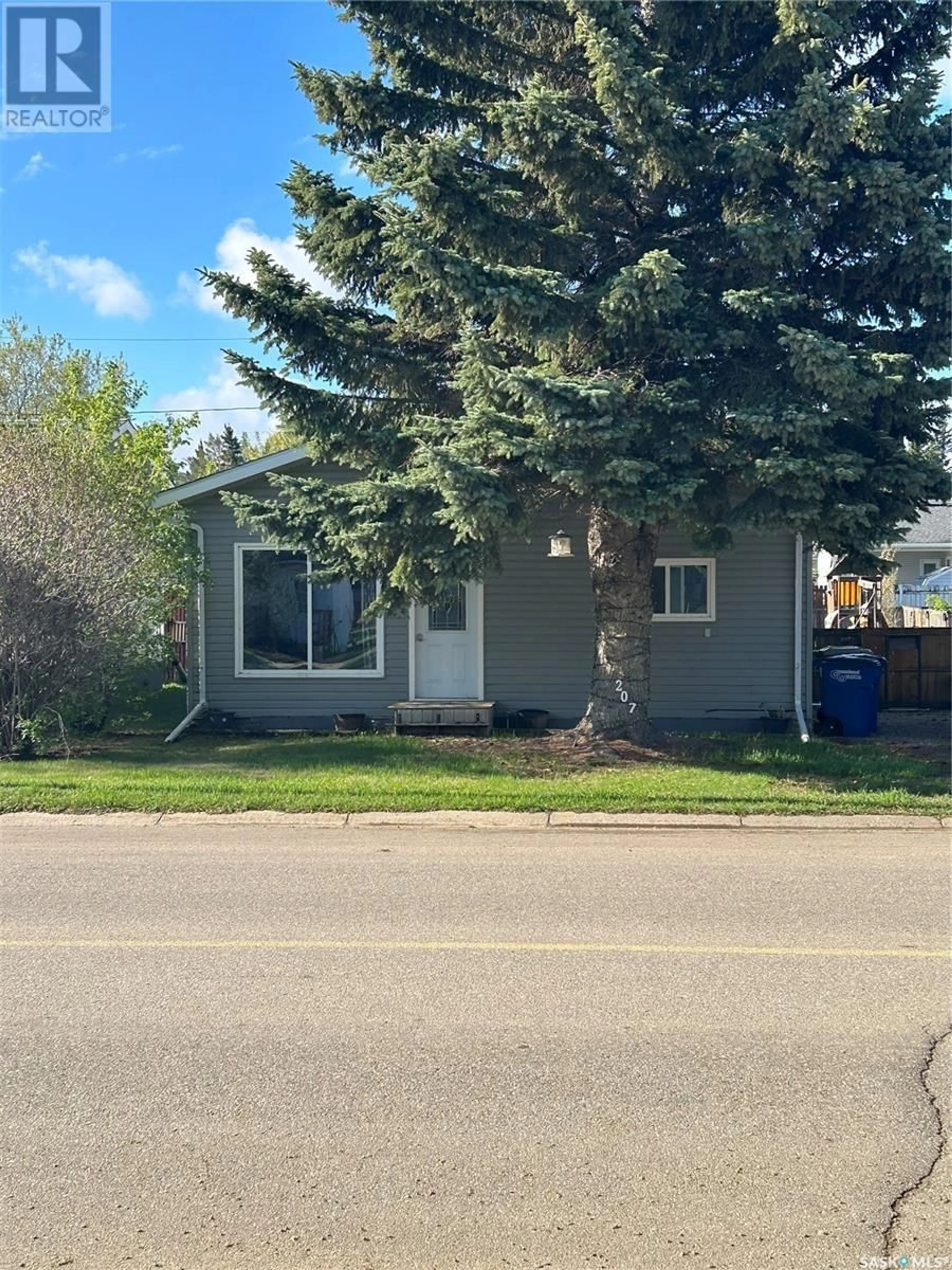 A pic from exterior of the house or condo for 207 2nd AVENUE E, Shellbrook Saskatchewan S0J2E0