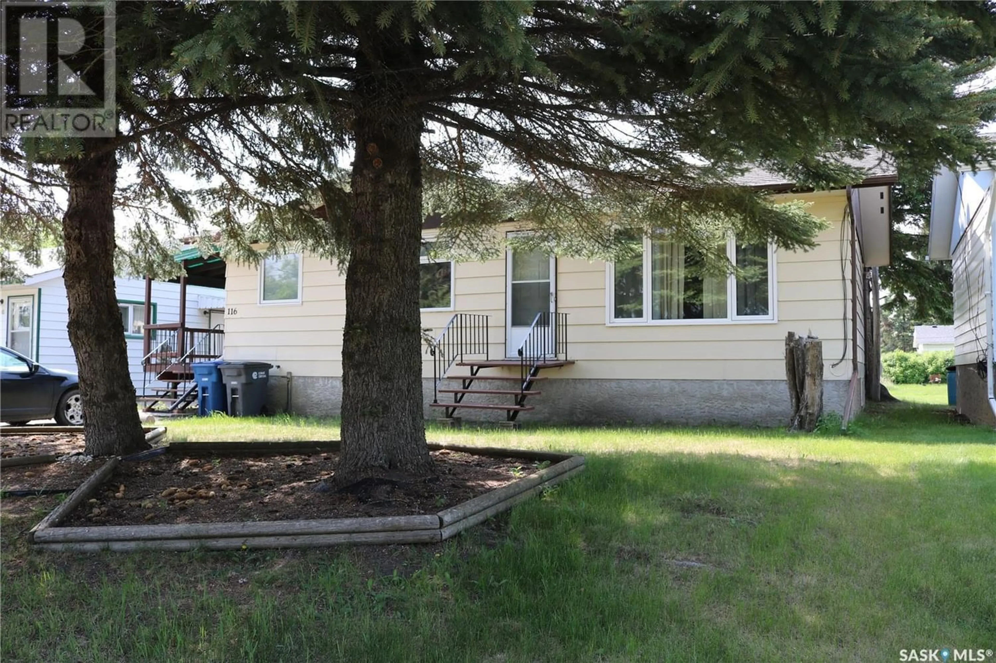 Outside view for 116 Barrows STREET, Maryfield Saskatchewan S0G3K0