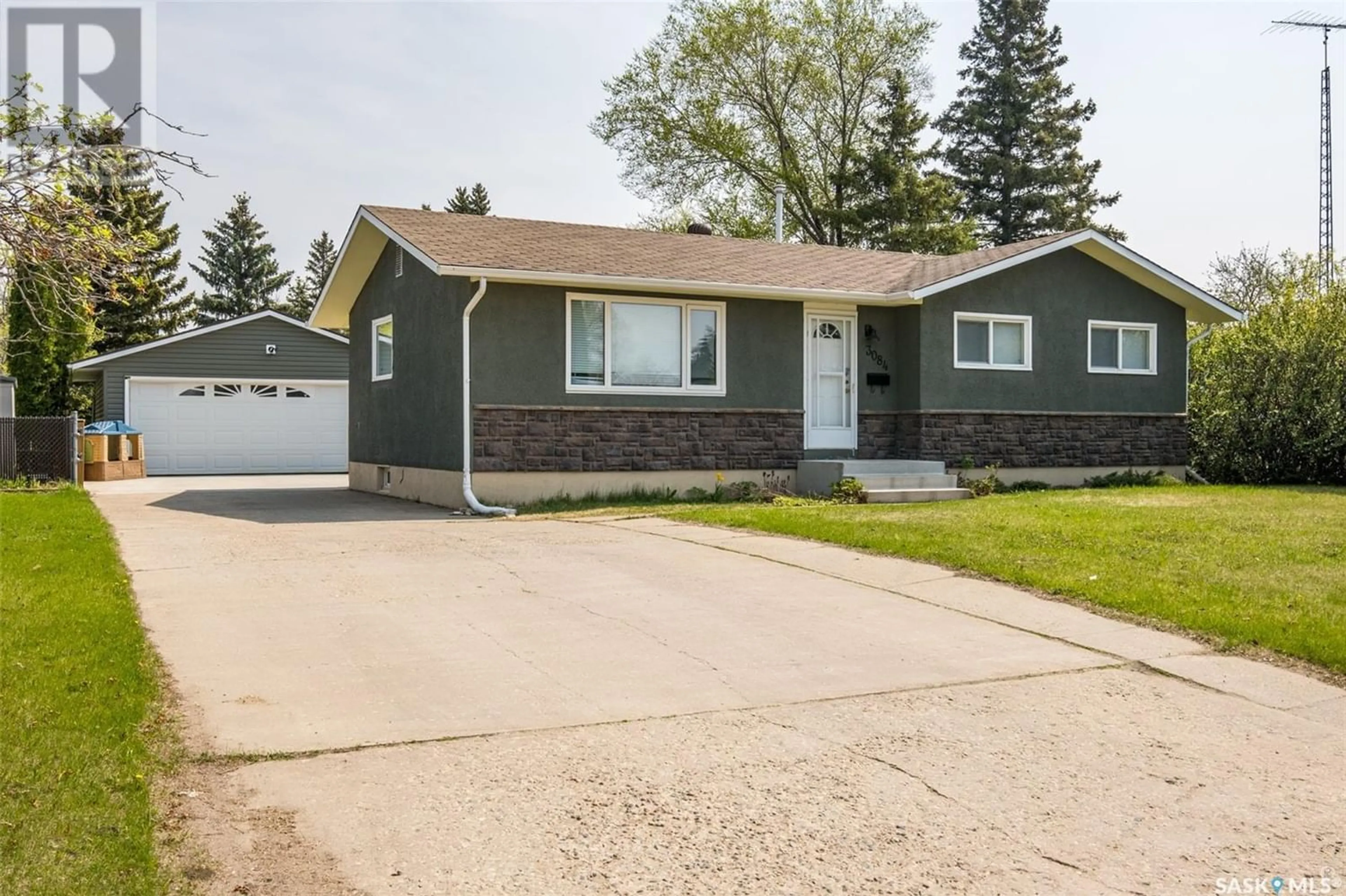 Frontside or backside of a home for 3084 6th AVENUE W, Prince Albert Saskatchewan S6V5L8