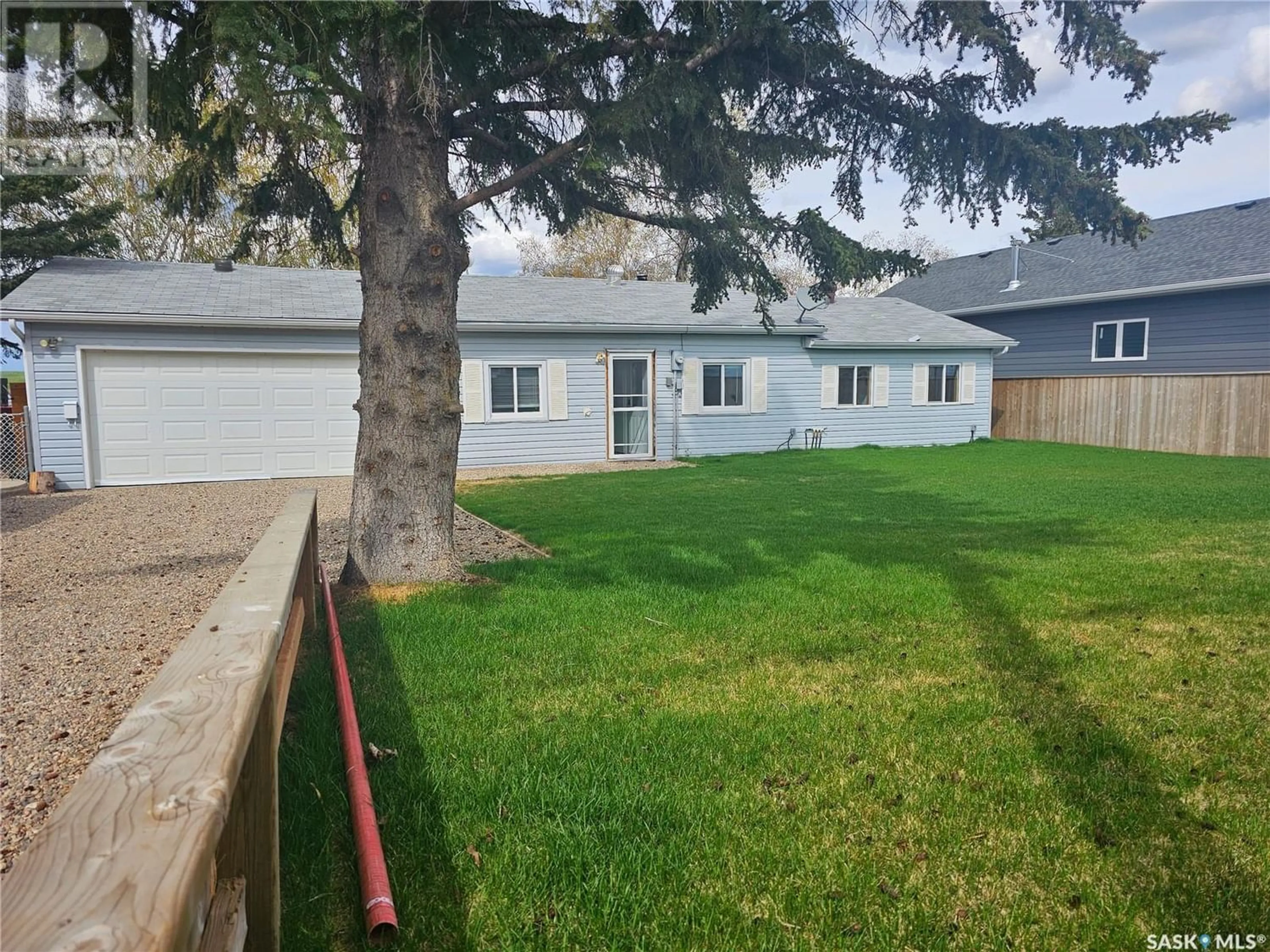 Fenced yard for 8 Sleepy Hollow ROAD, Murray Lake Saskatchewan S0M0L0