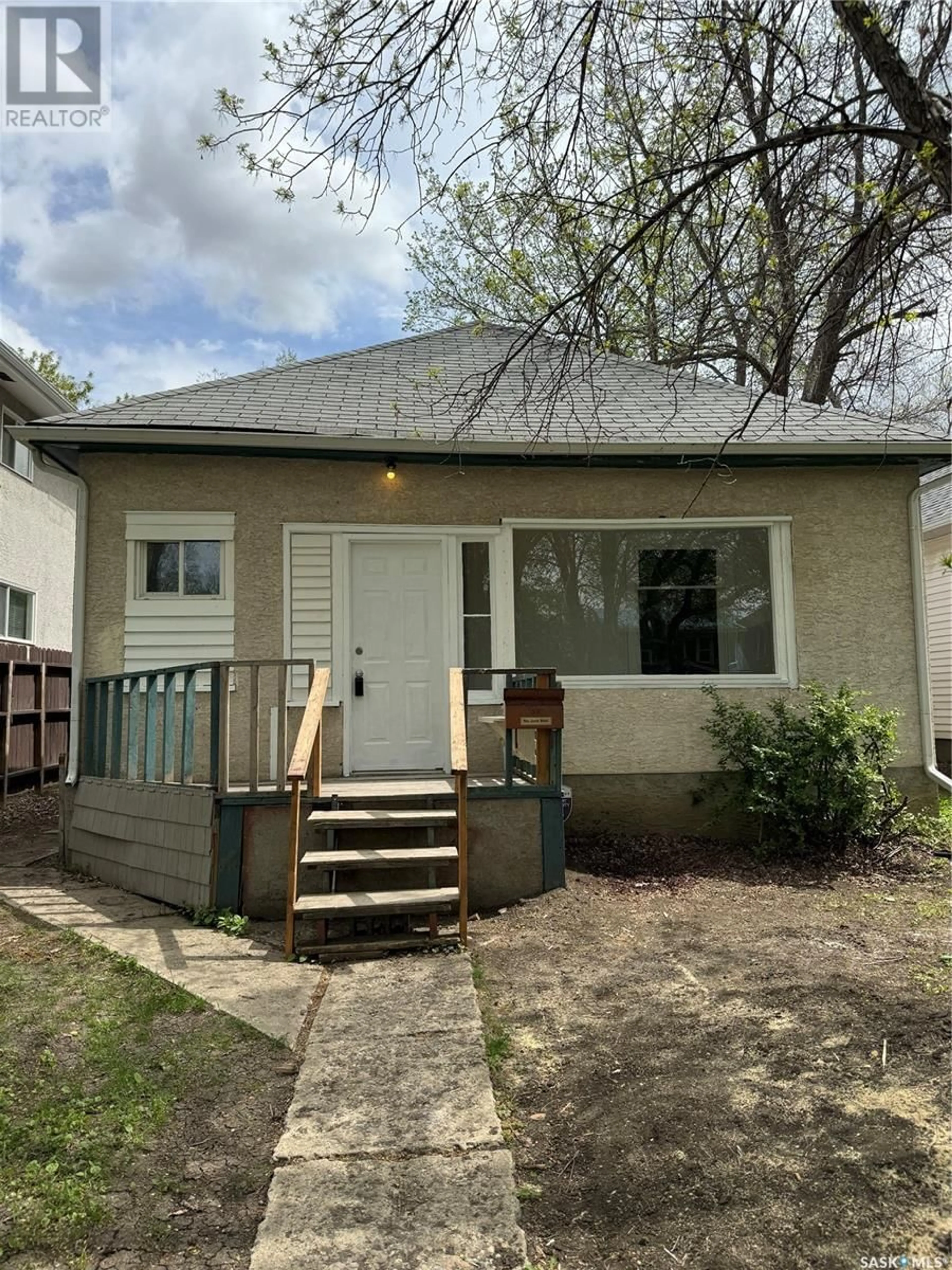 Frontside or backside of a home for 1133 Garnet STREET, Regina Saskatchewan S4T2X9