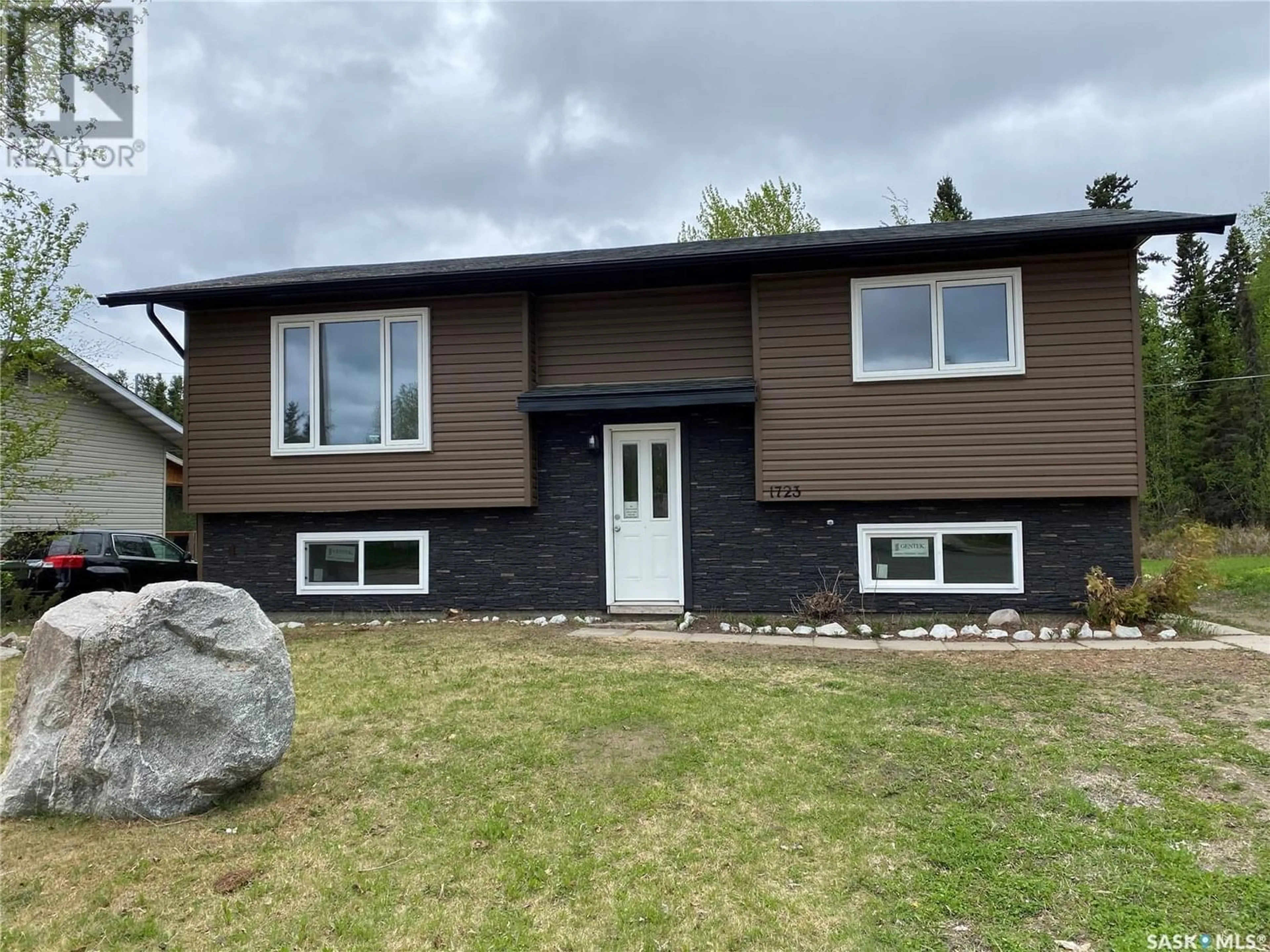 Frontside or backside of a home for 1723 Studer STREET, La Ronge Saskatchewan S0J1L0