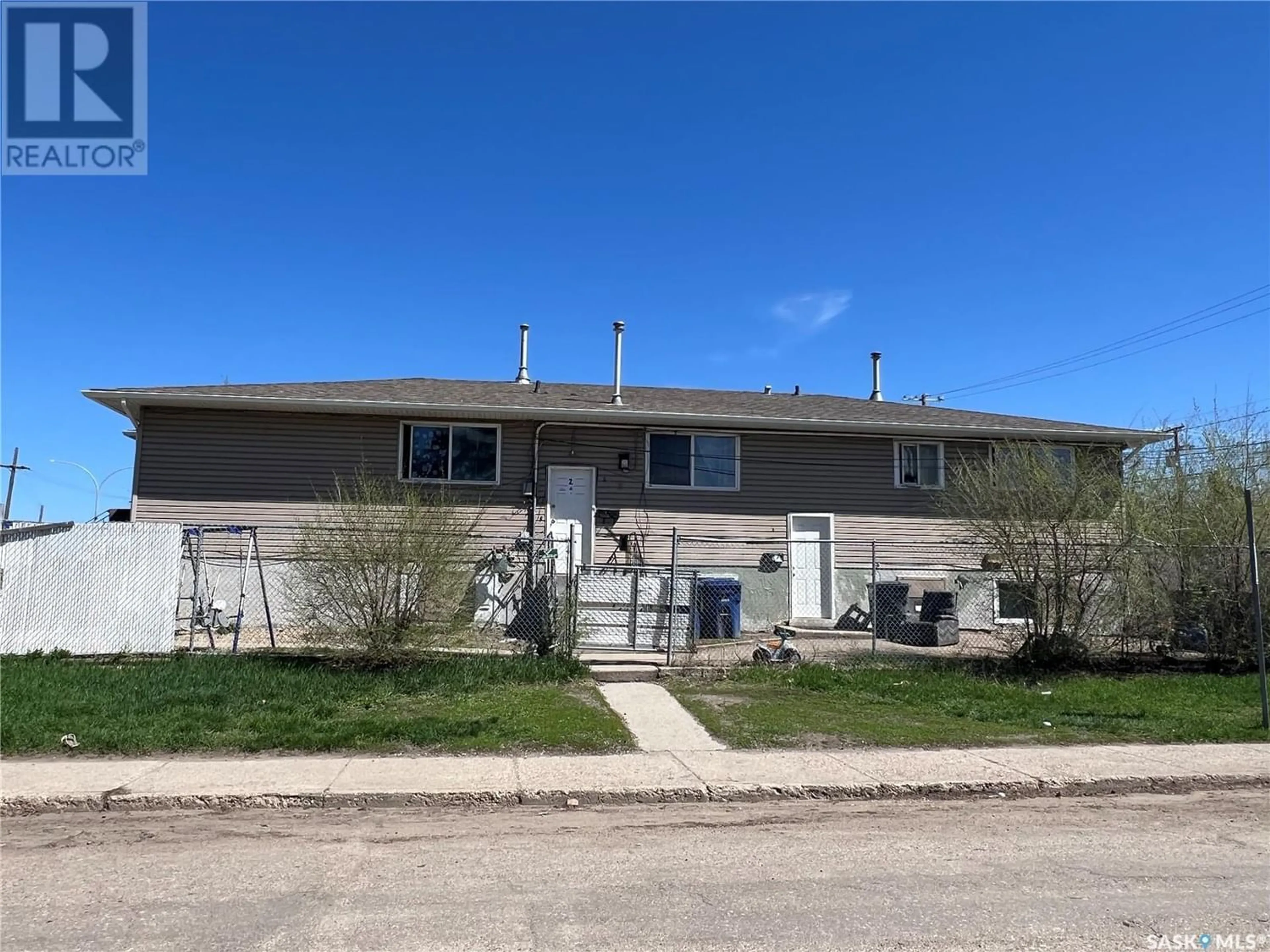 A pic from exterior of the house or condo for 1627 22ND STREET W, Saskatoon Saskatchewan S7M0T2