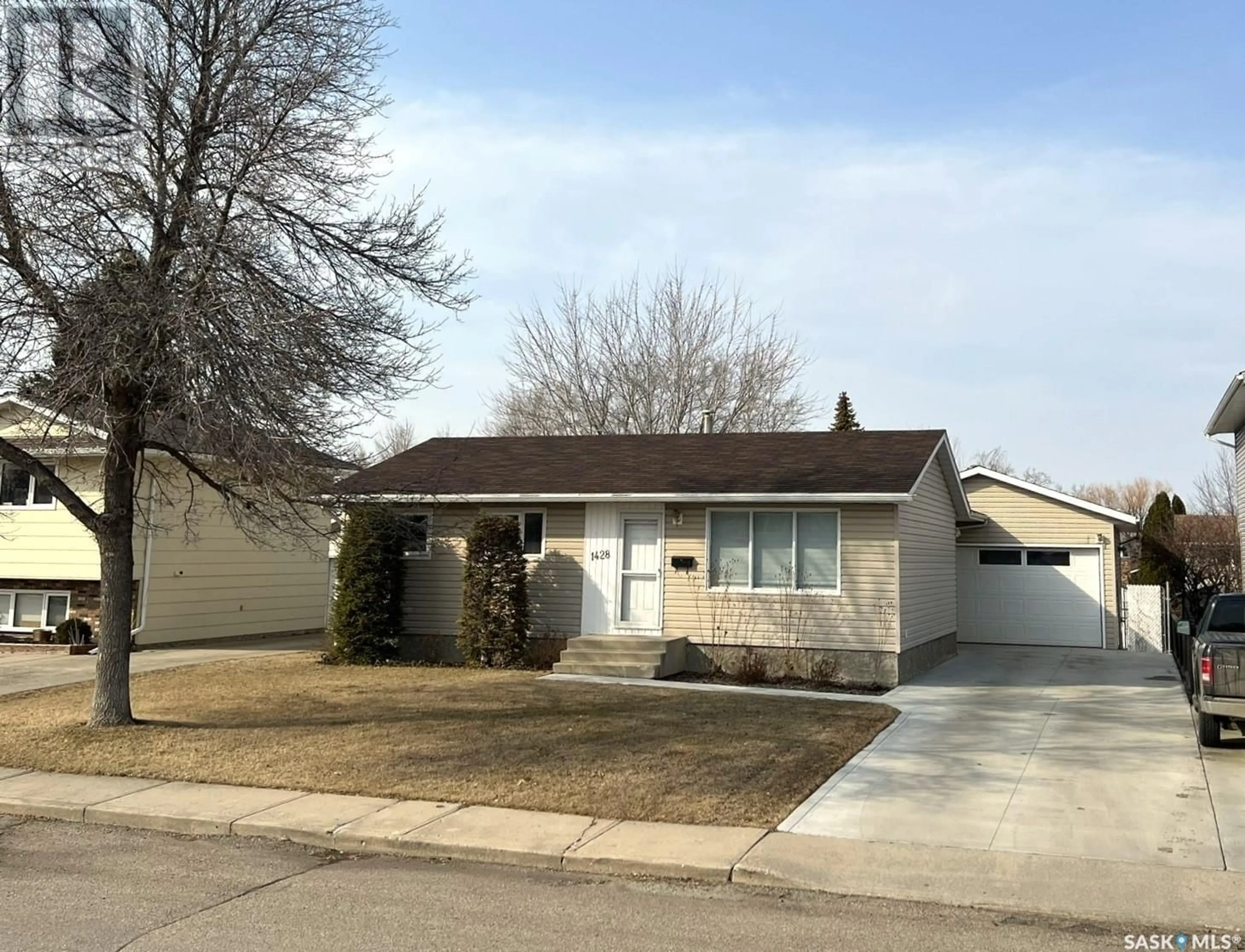 Frontside or backside of a home for 1428 Lacroix CRESCENT, Prince Albert Saskatchewan S6V6R7