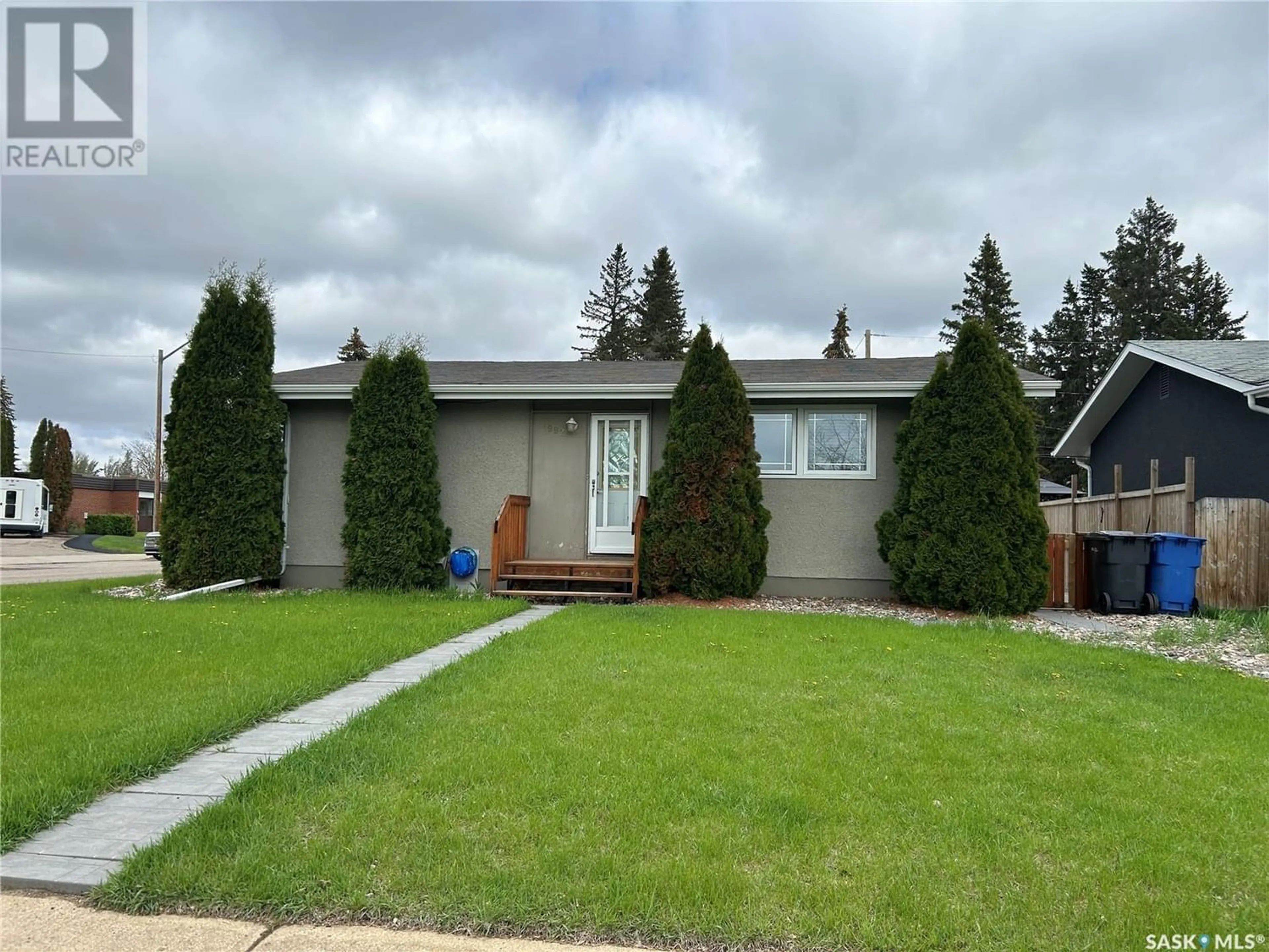 Frontside or backside of a home for 1992 98th STREET, North Battleford Saskatchewan S9A0N4