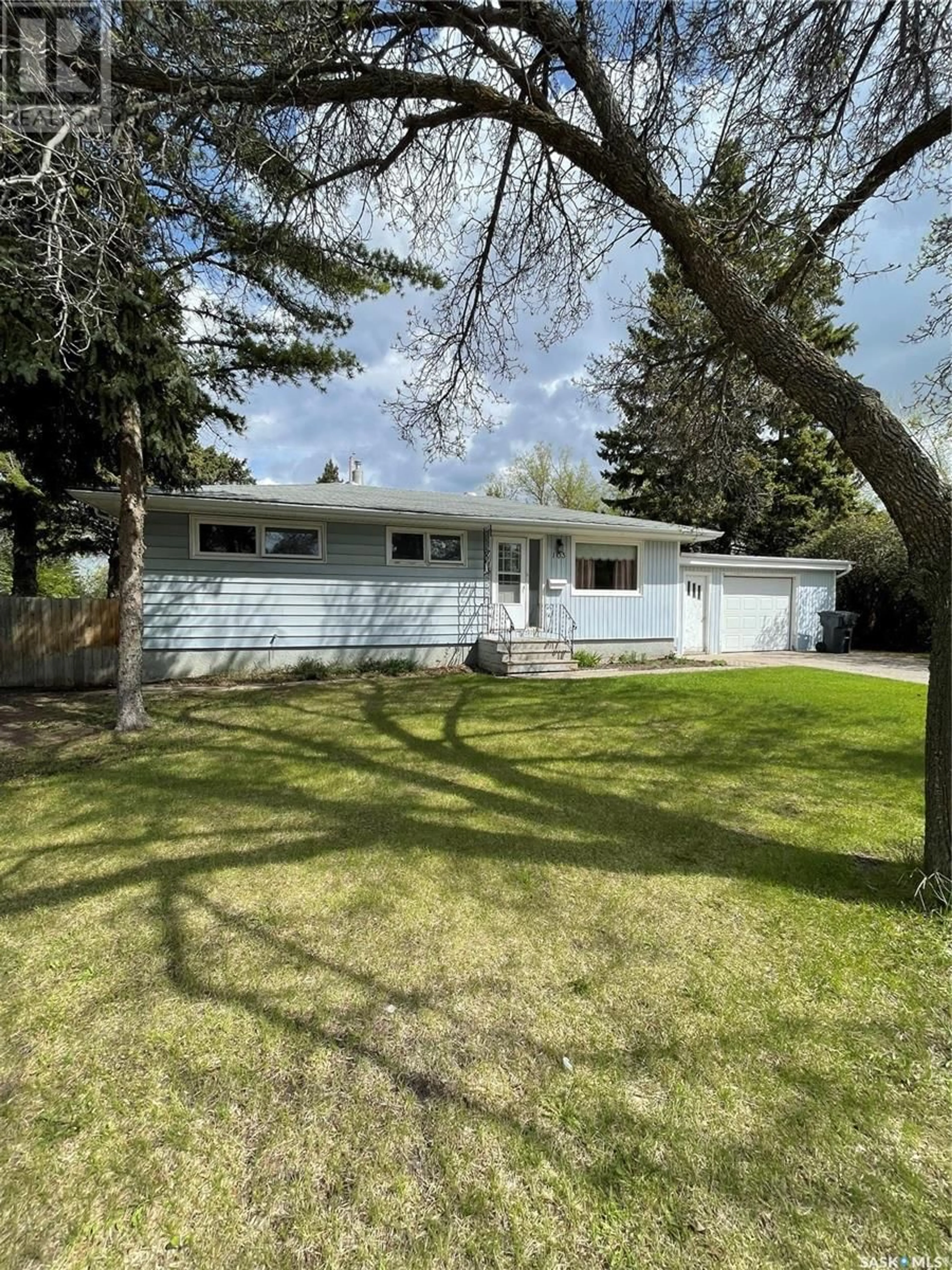 Frontside or backside of a home for 105 Barbour AVENUE, Yorkton Saskatchewan S3N2H8