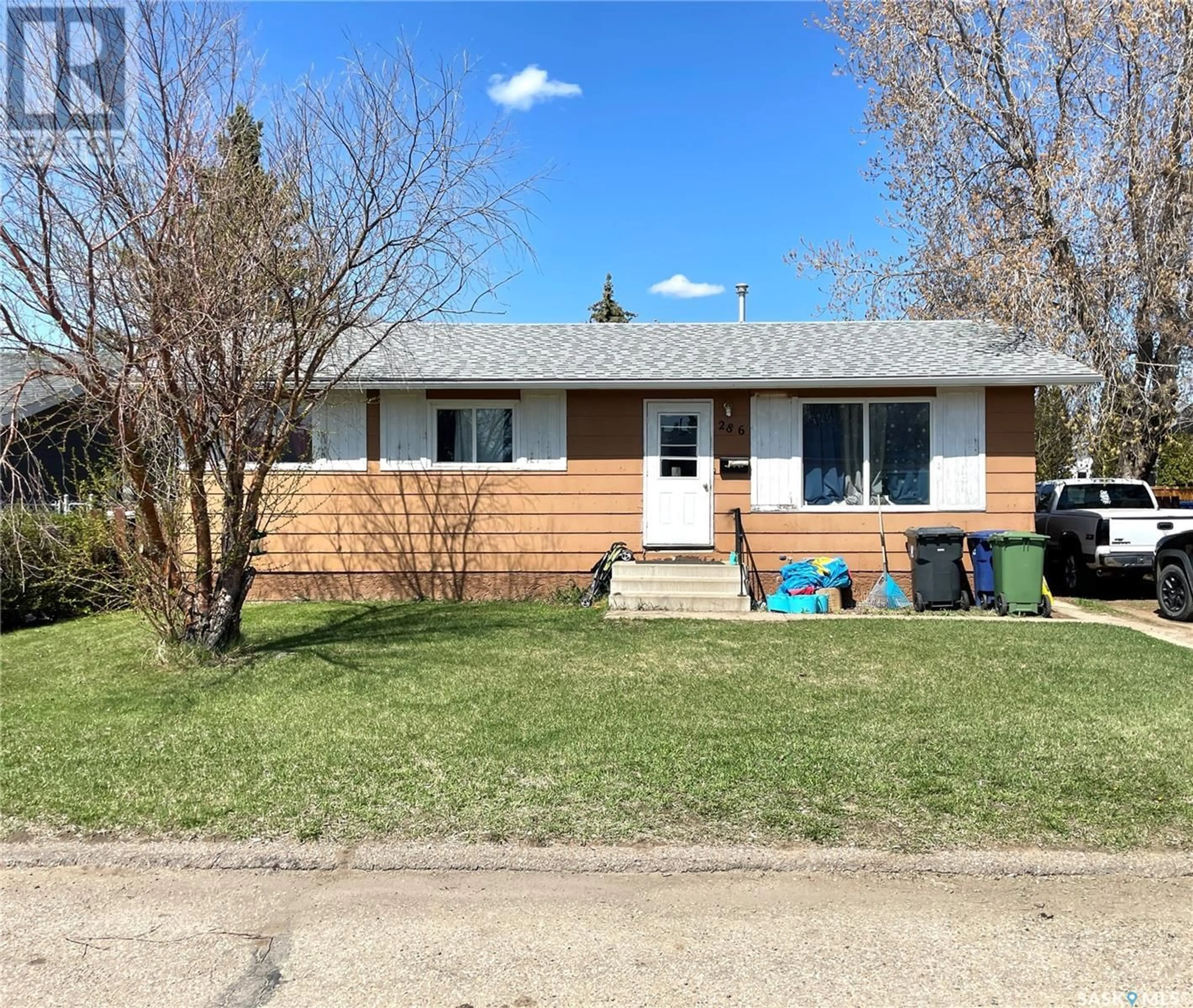 Frontside or backside of a home for 286 18th STREET, Battleford Saskatchewan S0M0E0