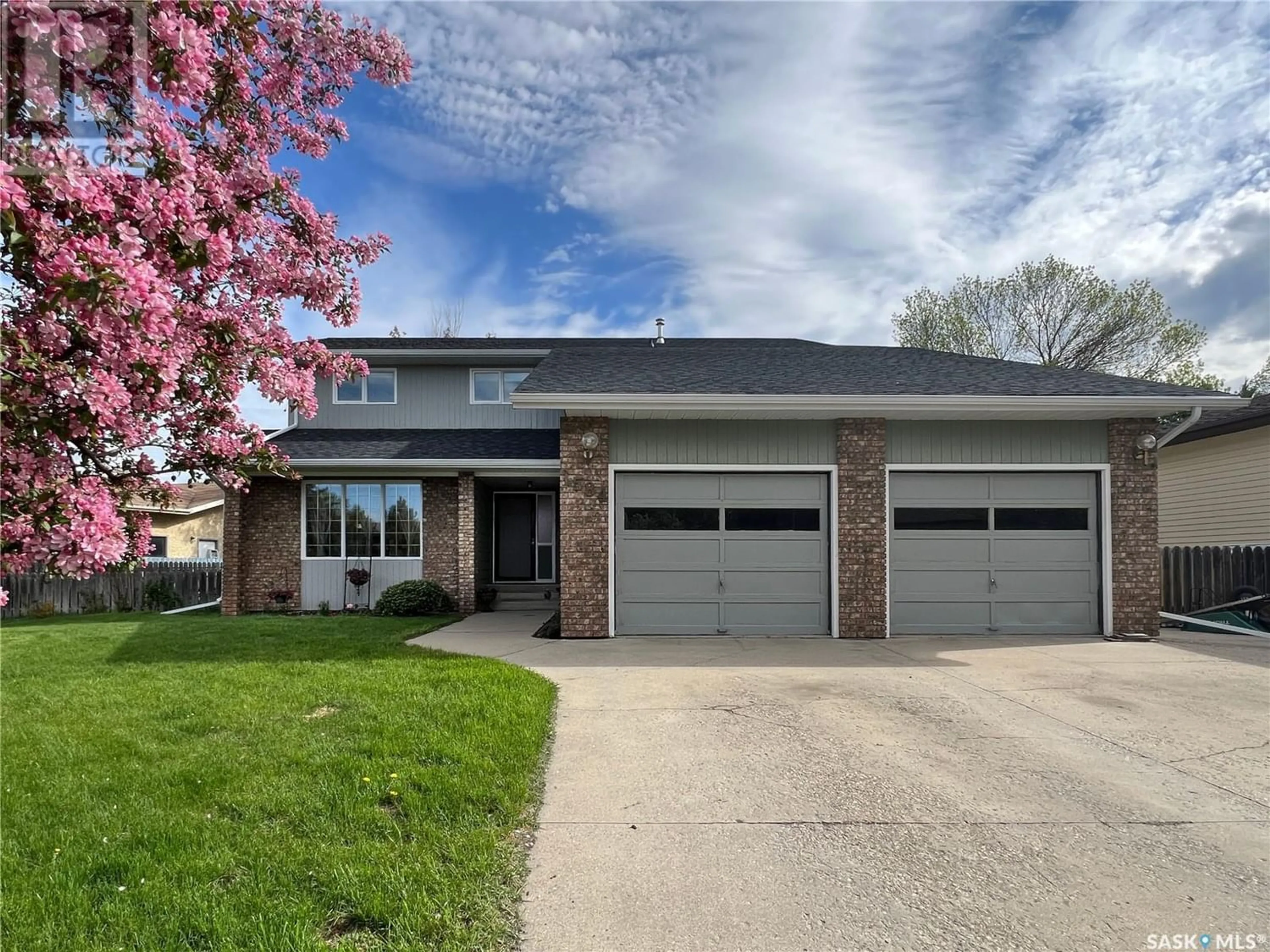 Frontside or backside of a home for 1584 Wahlmeier DRIVE, Estevan Saskatchewan S4A2L5