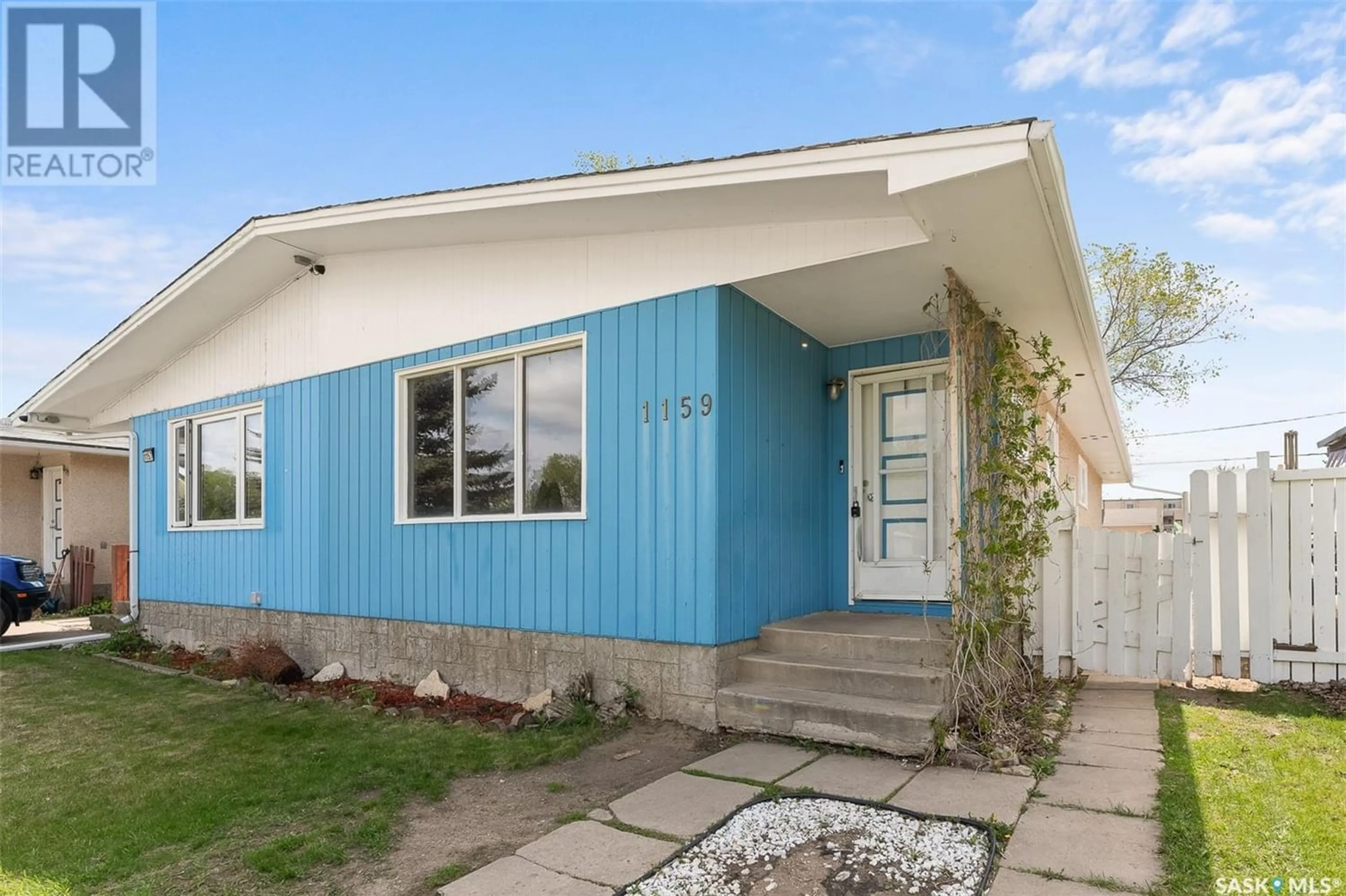 Frontside or backside of a home for 1159 Hastings STREET, Moose Jaw Saskatchewan S6H5S1
