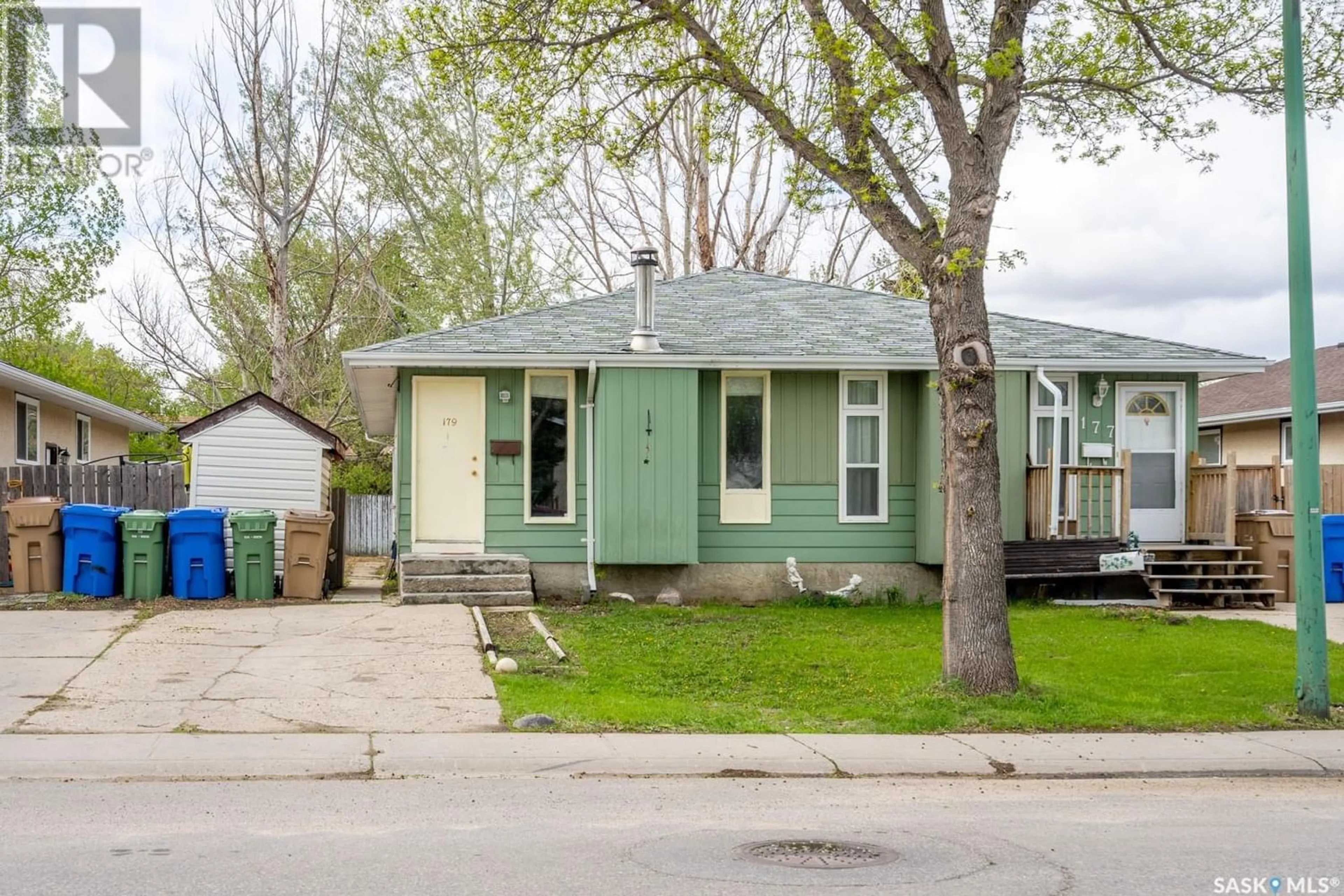 Frontside or backside of a home for 179 Thomson AVENUE, Regina Saskatchewan S4N5L3