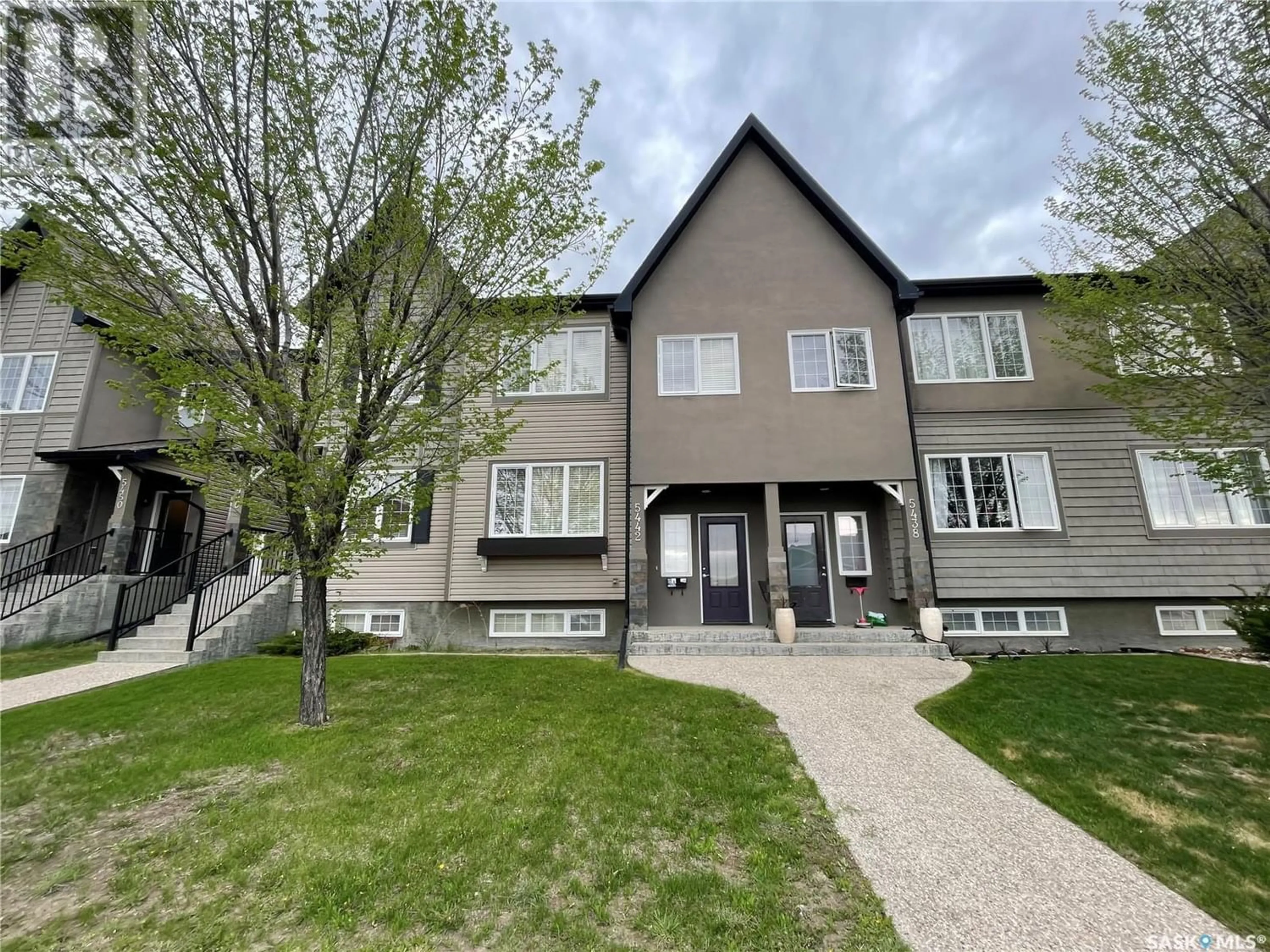 A pic from exterior of the house or condo for 5442 Mitchinson WAY, Regina Saskatchewan S4W0E7