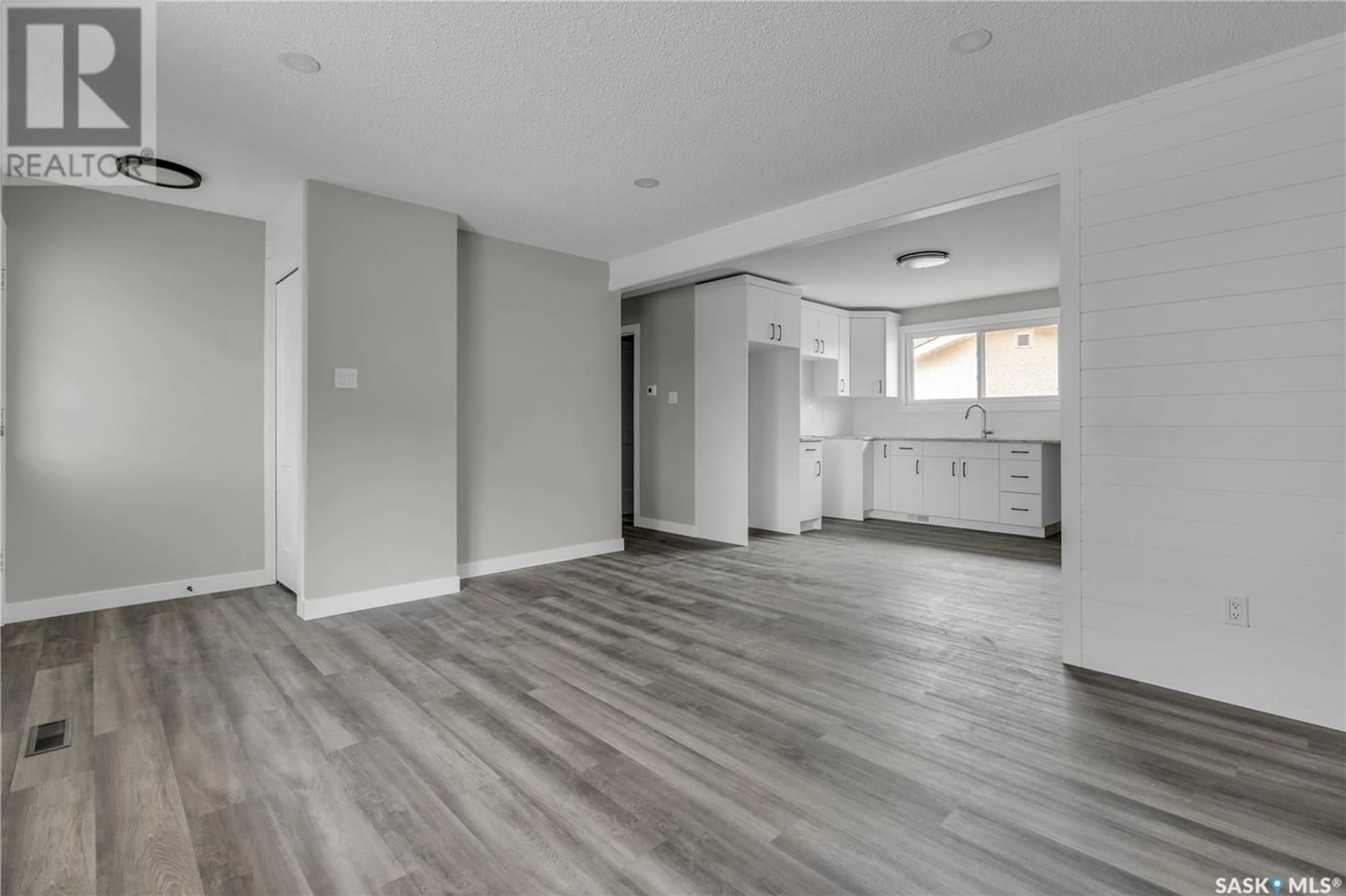 A pic of a room for 5871 McKinley AVENUE, Regina Saskatchewan S4T6P4