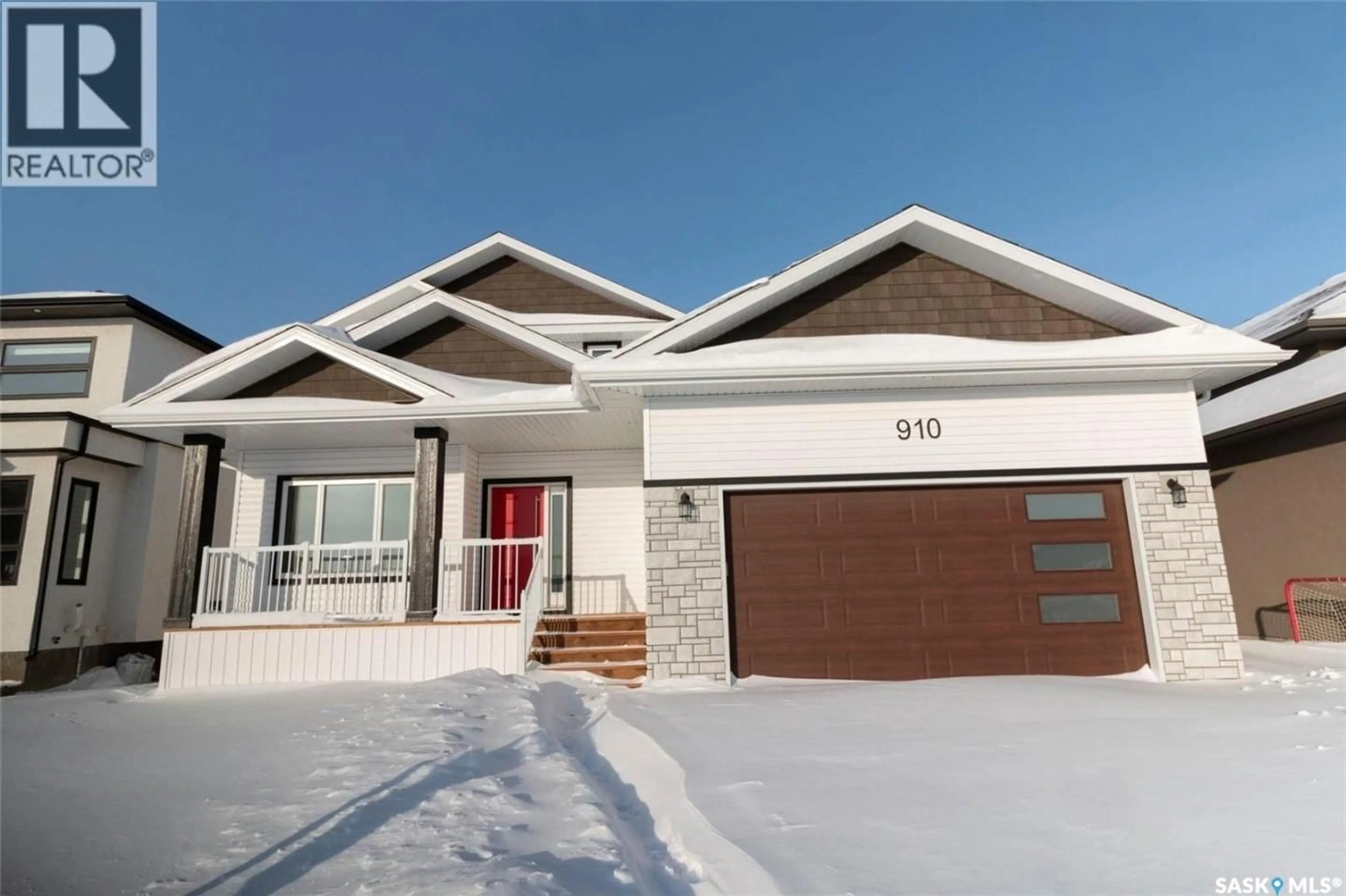 Frontside or backside of a home for 910 Evergreen BOULEVARD, Saskatoon Saskatchewan S7W0N6