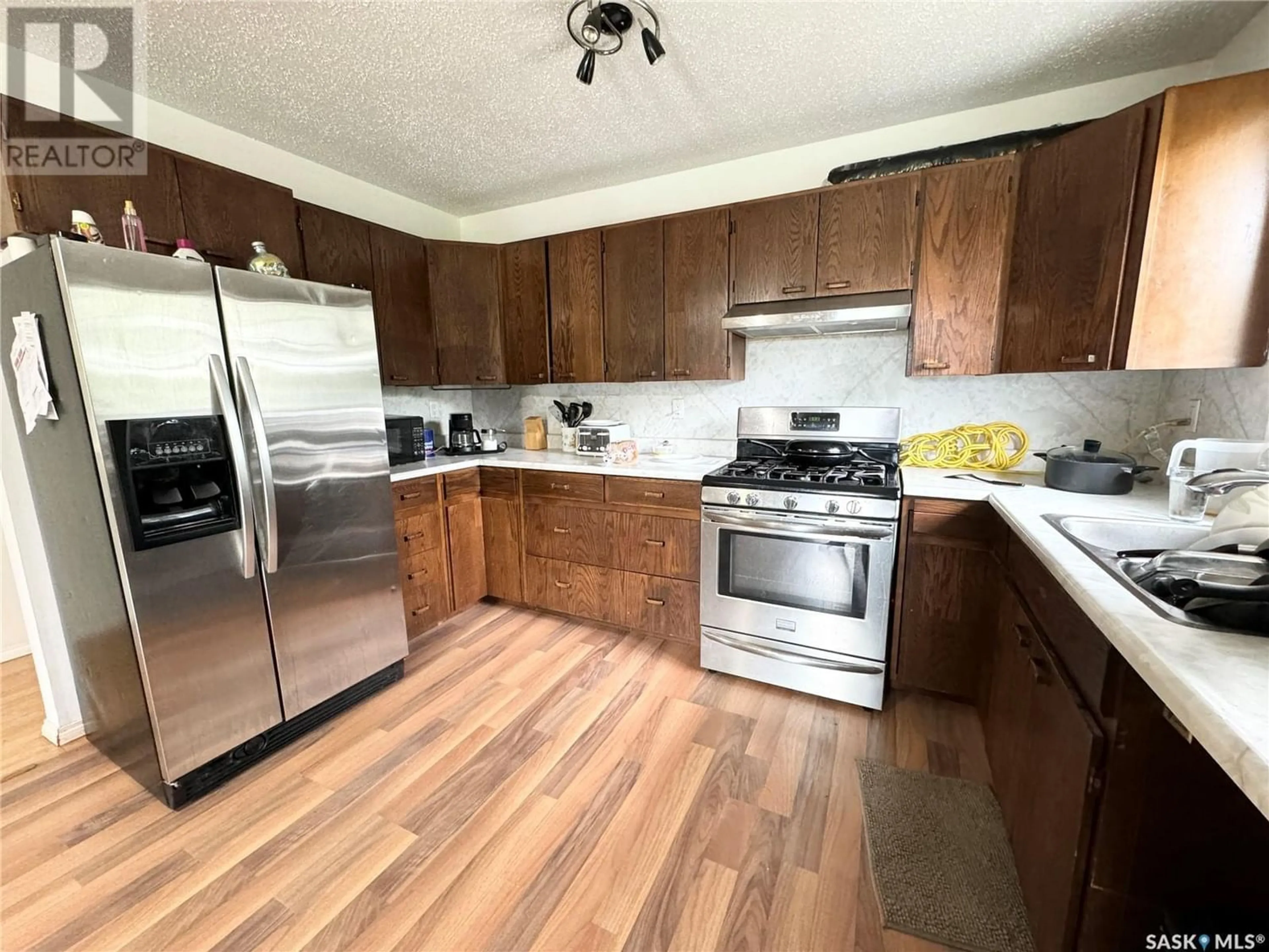 Kitchen for 110 1st STREET W, Paynton Saskatchewan S0M2J0