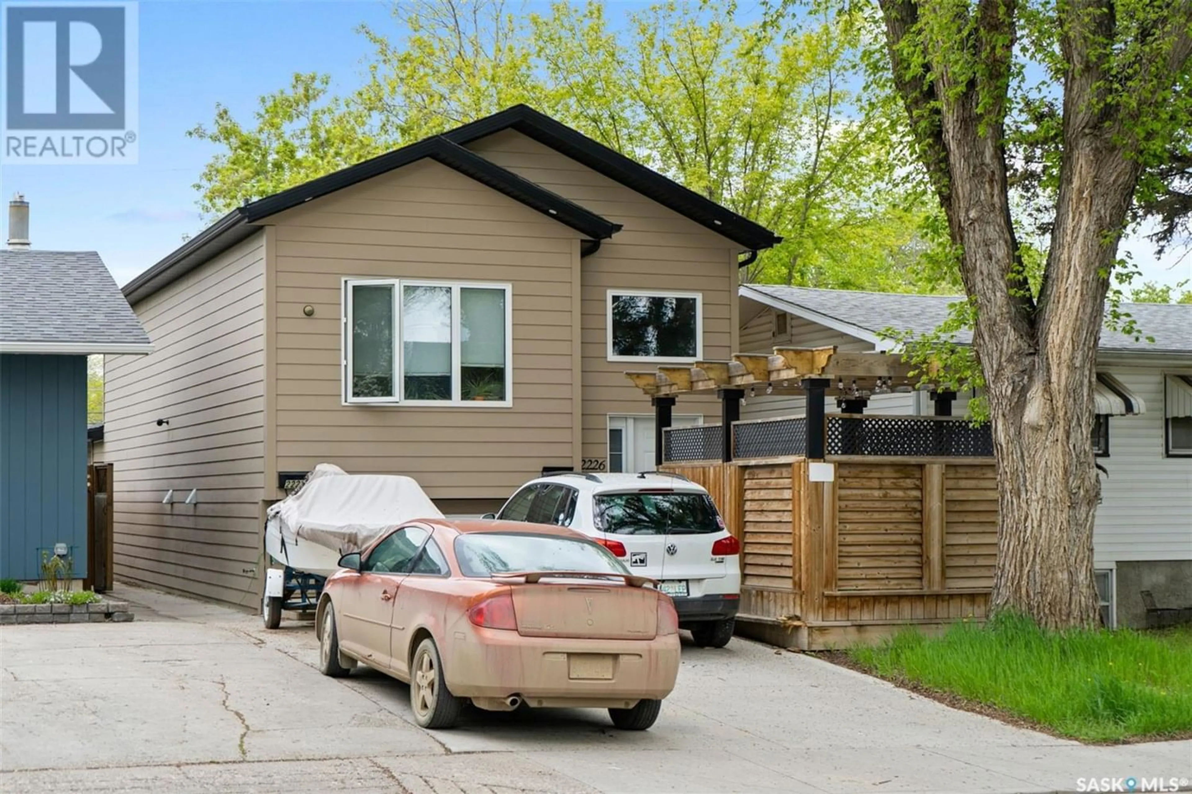 Frontside or backside of a home for 2226 St Patrick AVENUE, Saskatoon Saskatchewan S7M0K6