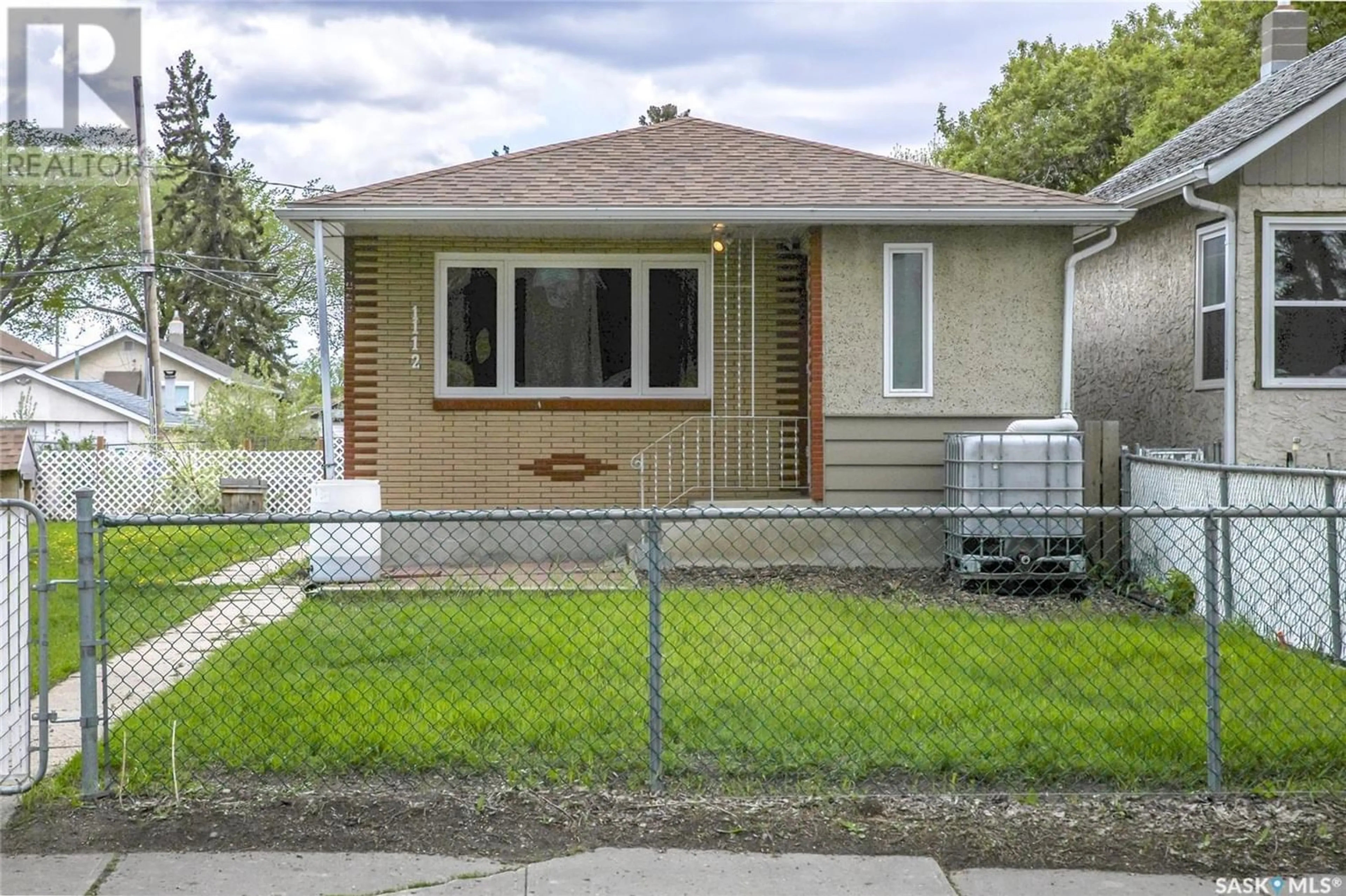 Frontside or backside of a home for 1112 Elliott STREET, Regina Saskatchewan S4N3E8