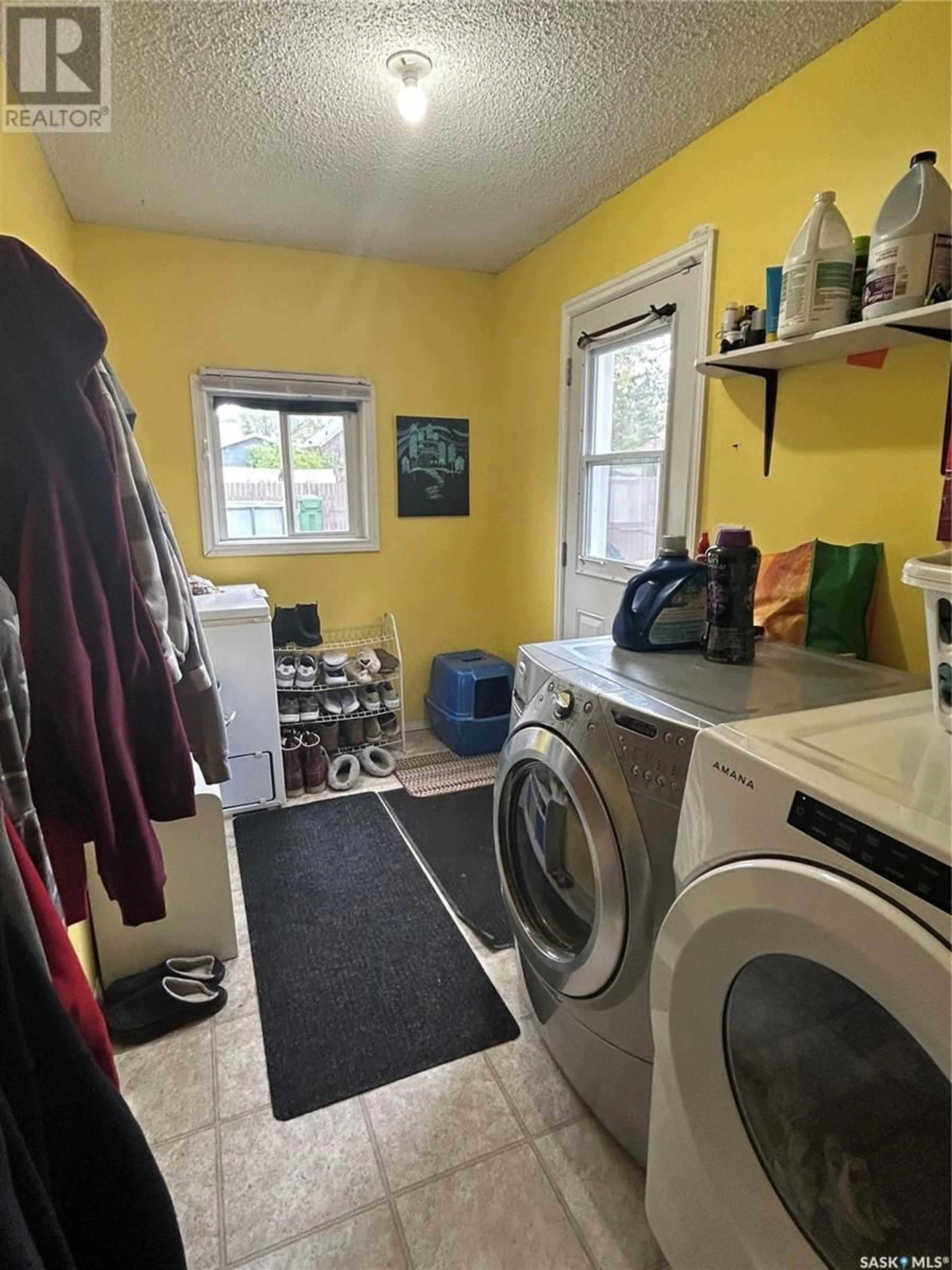 Laundry room for 1662 102nd STREET, North Battleford Saskatchewan S9A1H1