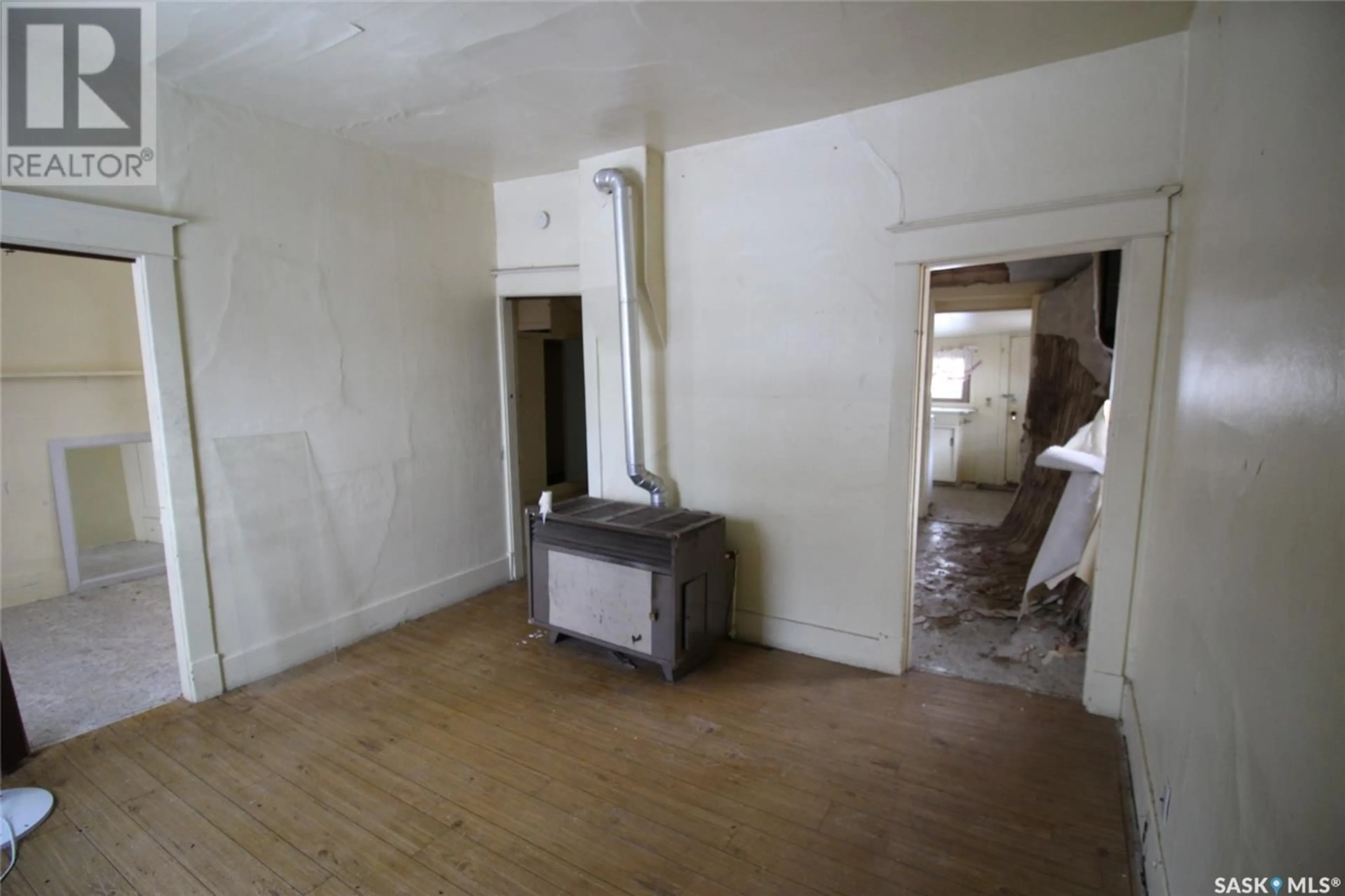 A pic of a room for 594 2ND STREET, Shaunavon Saskatchewan S0N2M0