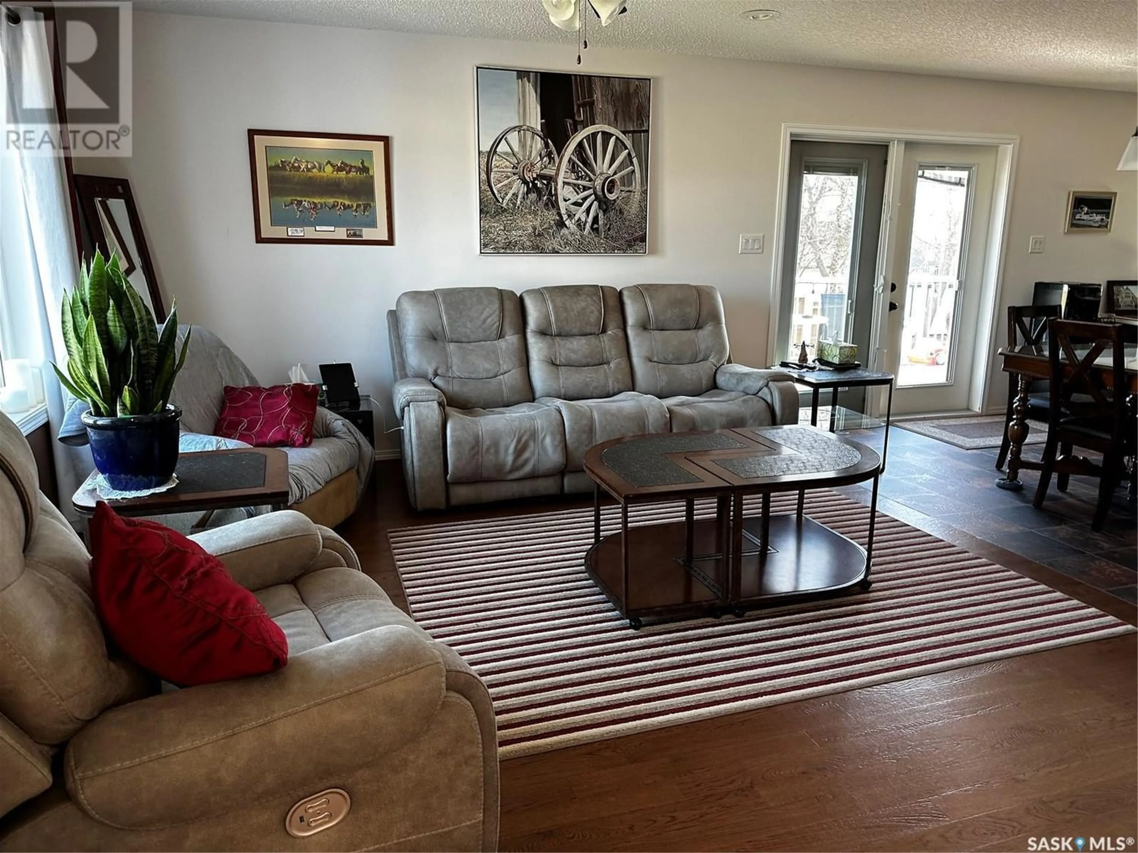 Living room for 304 Archibald STREET, Midale Saskatchewan S0C1S0