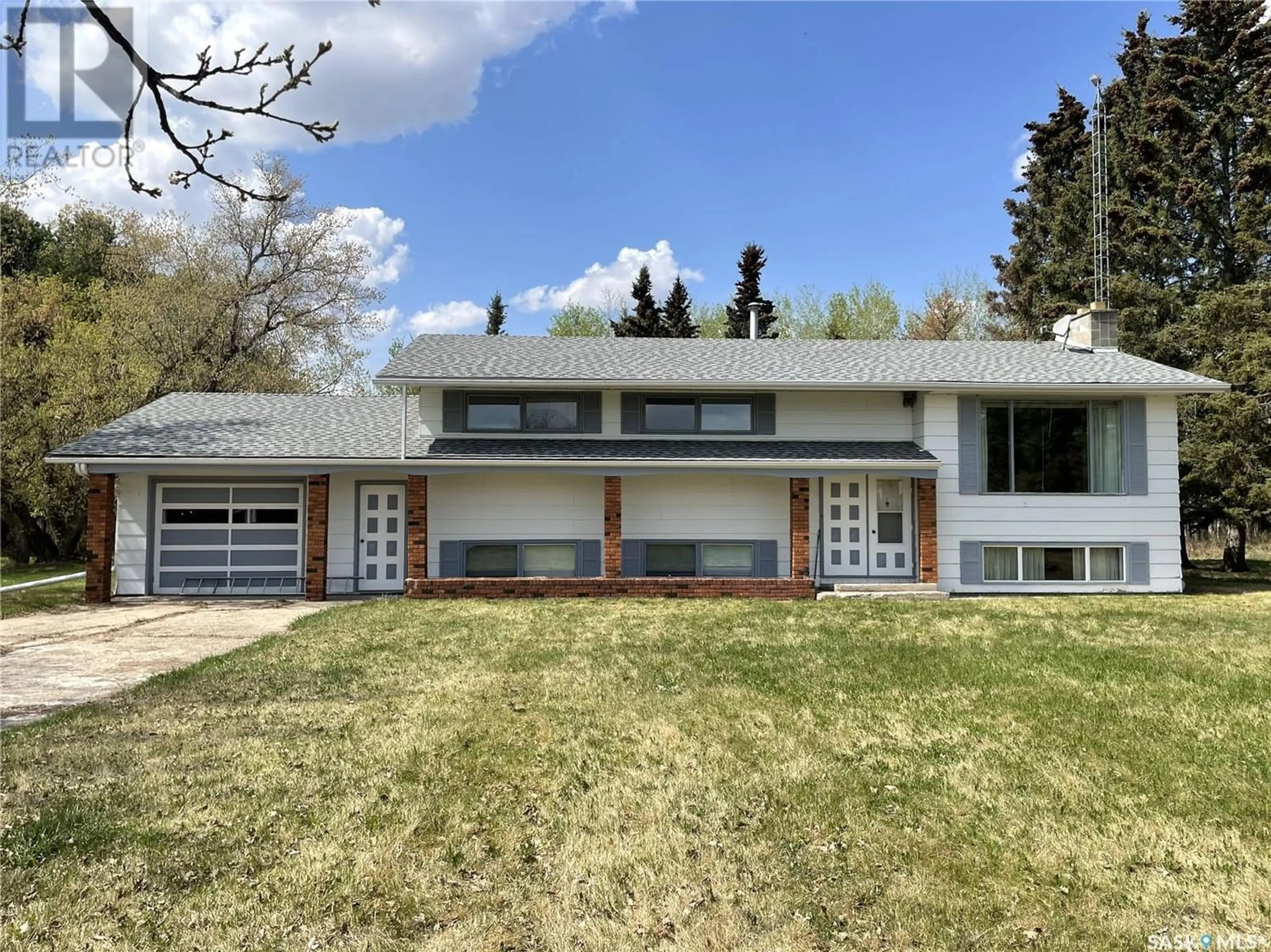 Frontside or backside of a home for 5.7km North of Makwa, Loon Lake Rm No. 561 Saskatchewan S0M1L0