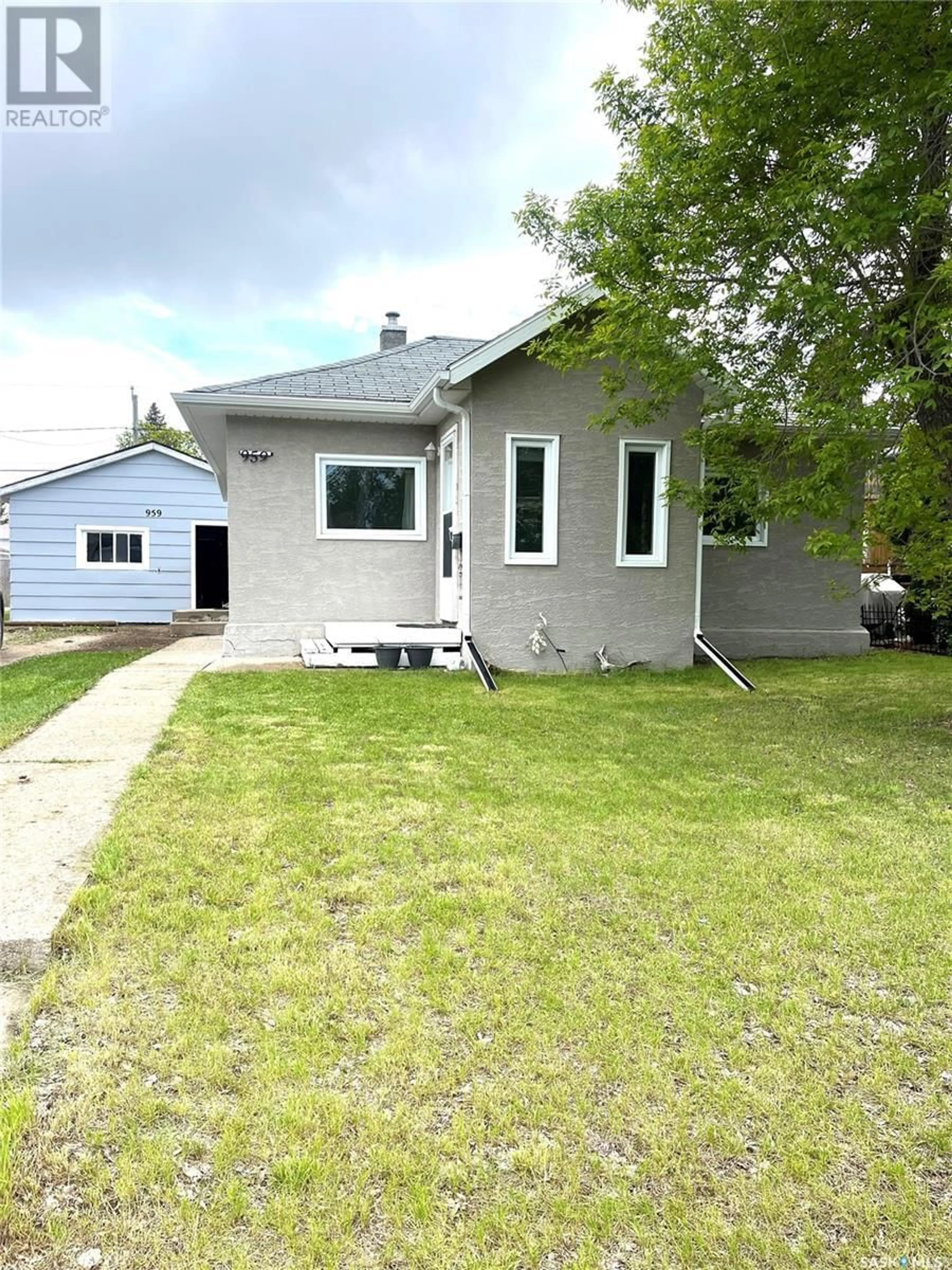 Frontside or backside of a home for 959 Hall STREET W, Moose Jaw Saskatchewan S6H2S3