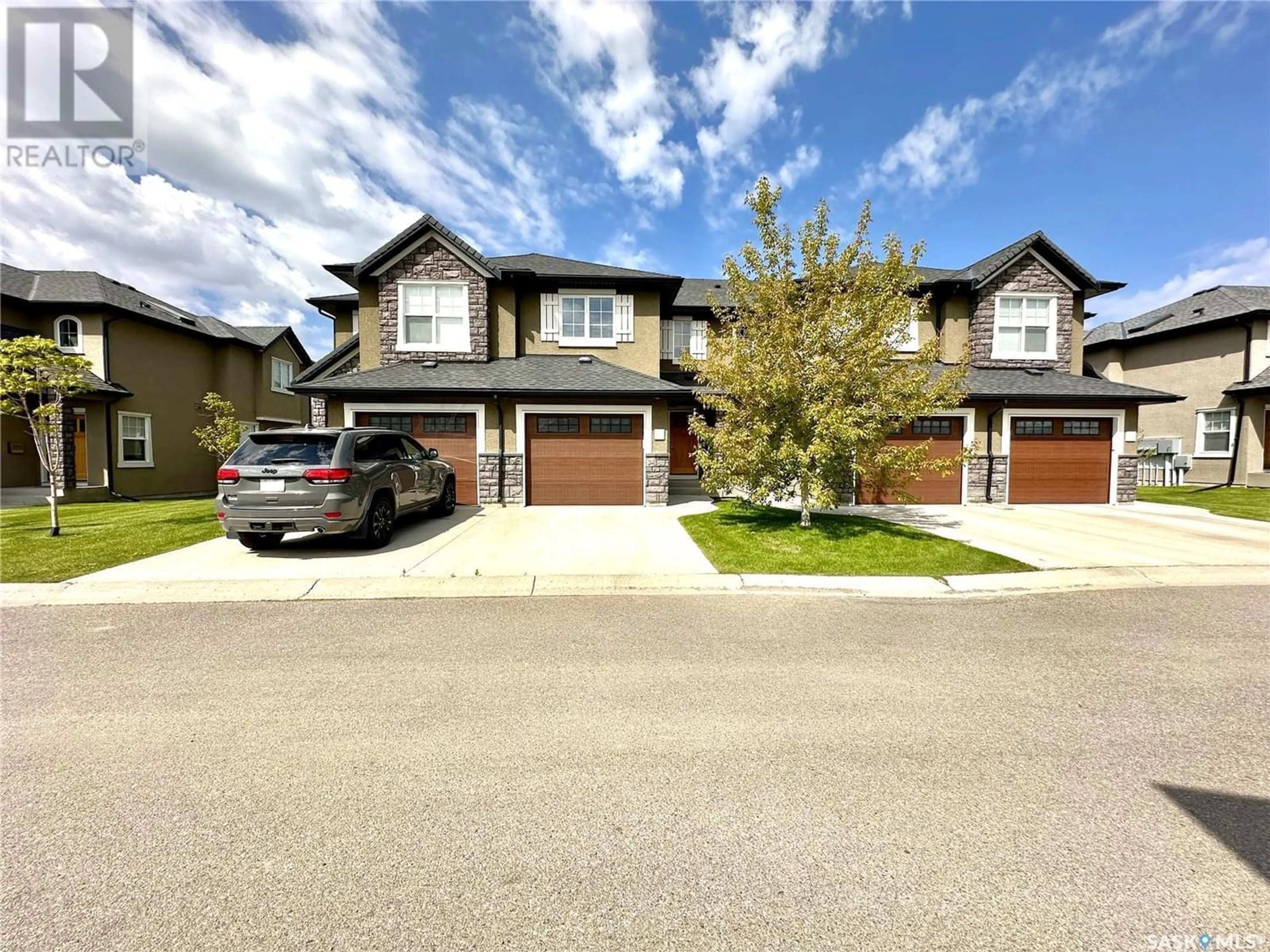 A pic from exterior of the house or condo for 306 1555 Paton CRESCENT, Saskatoon Saskatchewan S7W0V5