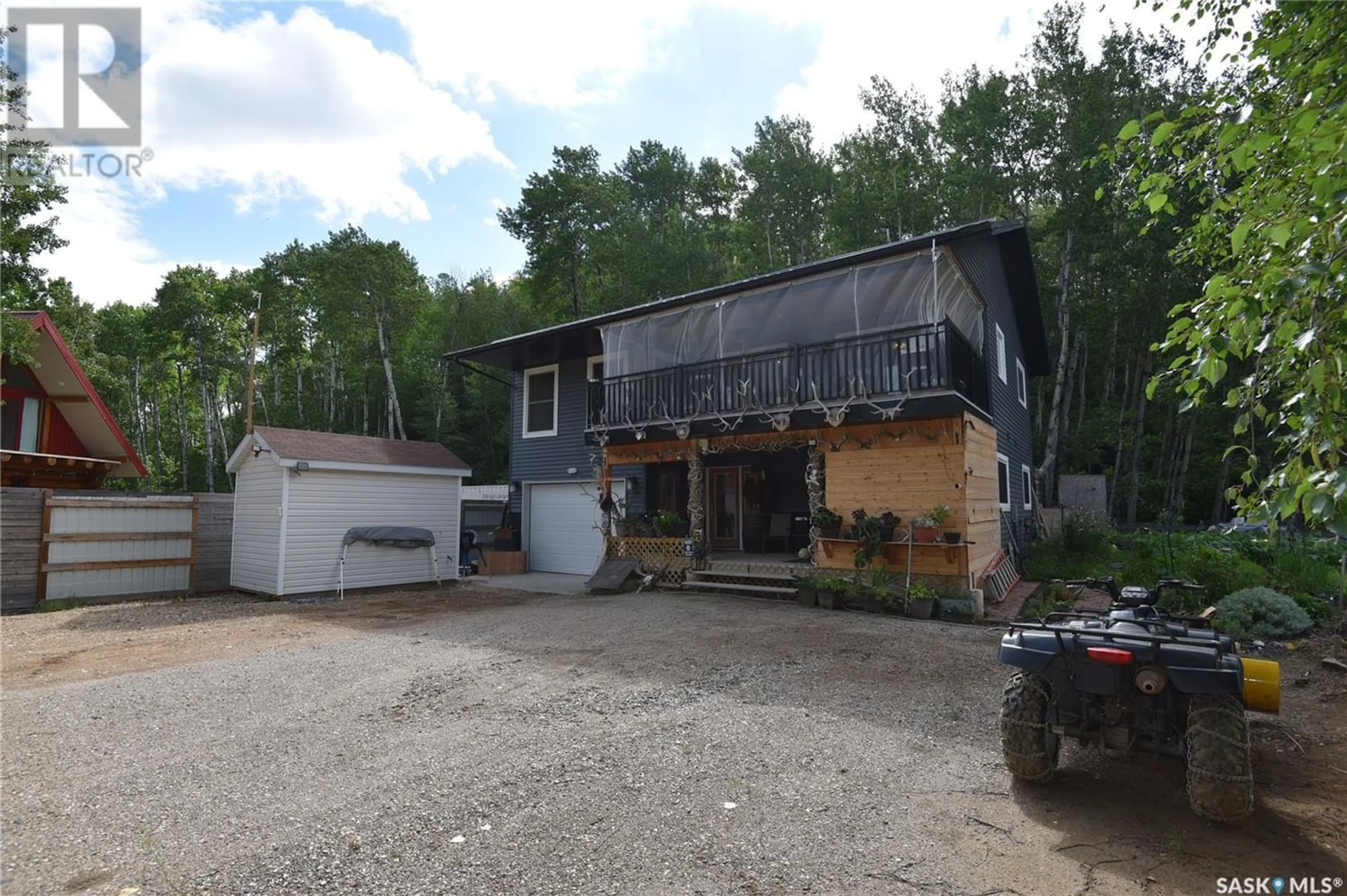 Outside view for 10 Hillview DRIVE, Nipawin Rm No. 487 Saskatchewan S0E1E0