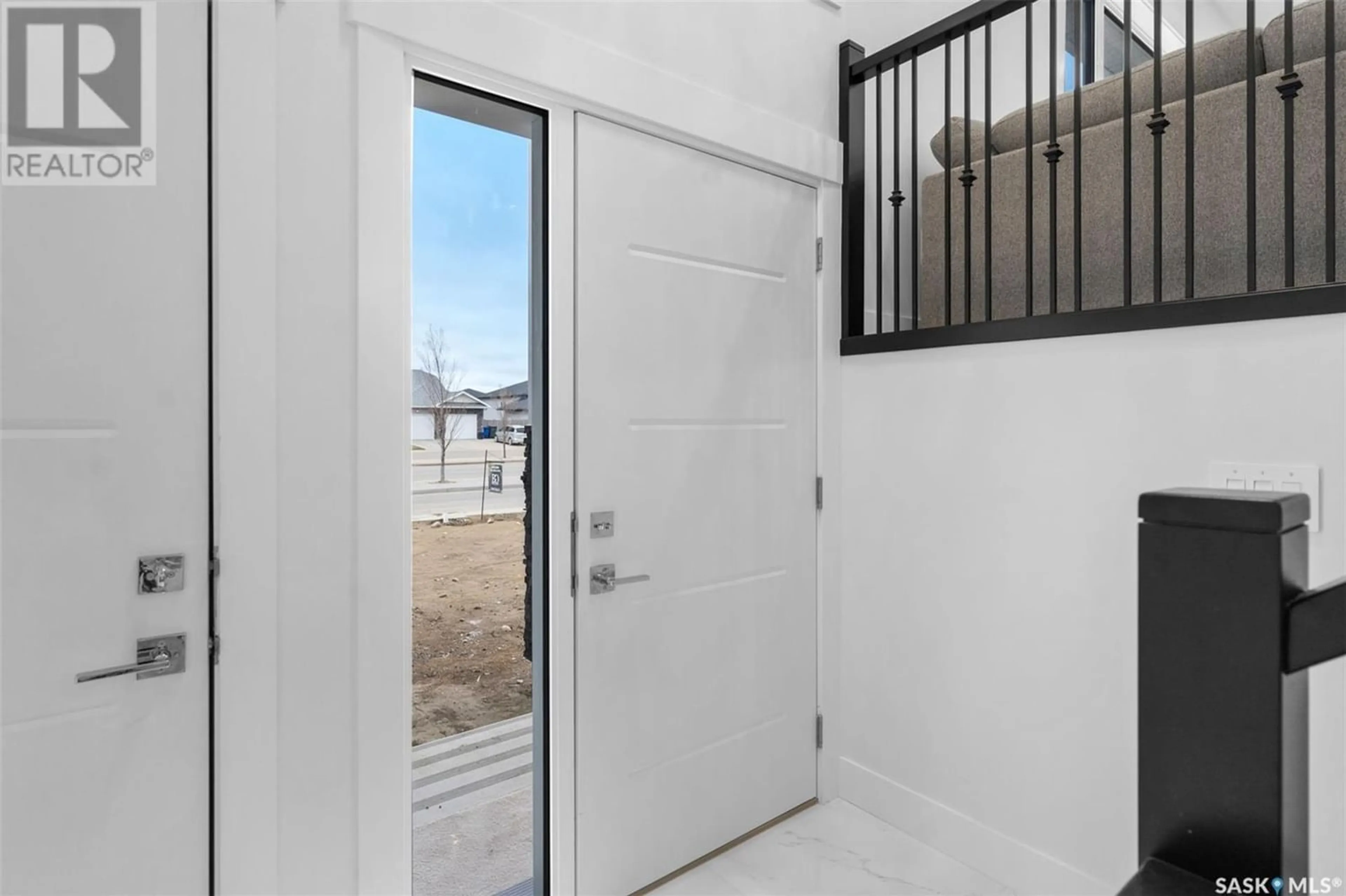 Indoor entryway for 404 Clubhouse BOULEVARD W, Warman Saskatchewan S0K0A1