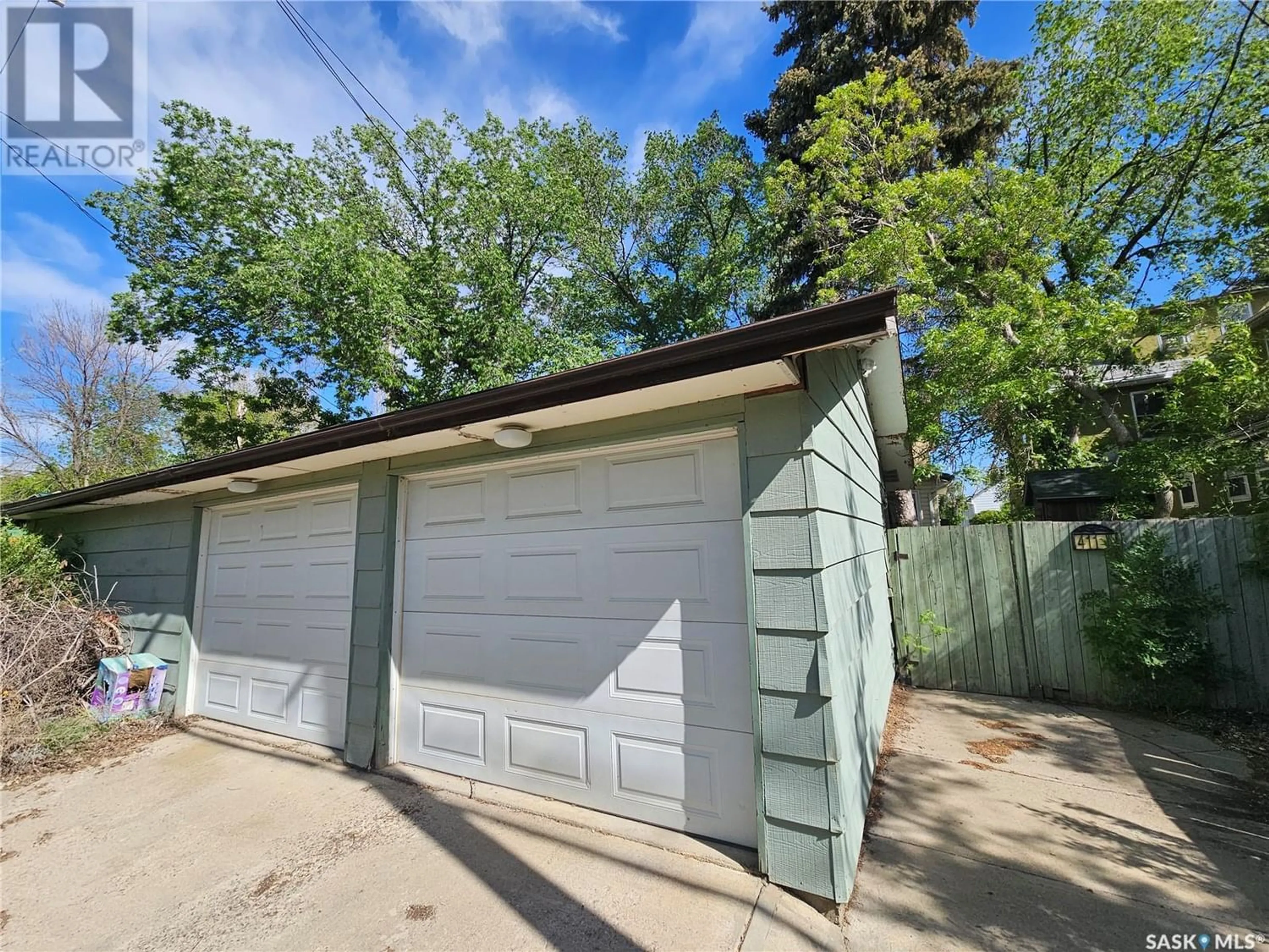 Shed for 411 Ominica STREET W, Moose Jaw Saskatchewan S6H1X7