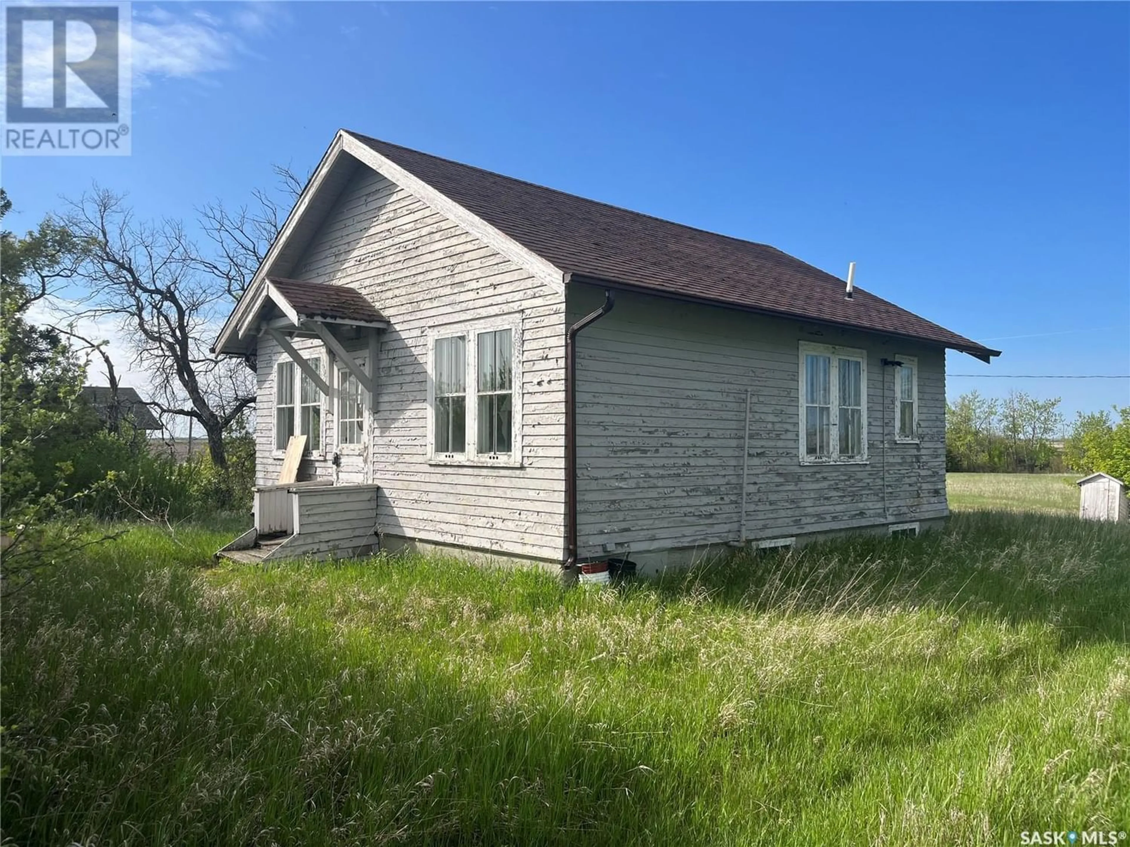 Frontside or backside of a home for 4&5 Railway AVENUE E, Insinger Saskatchewan S0A1L0