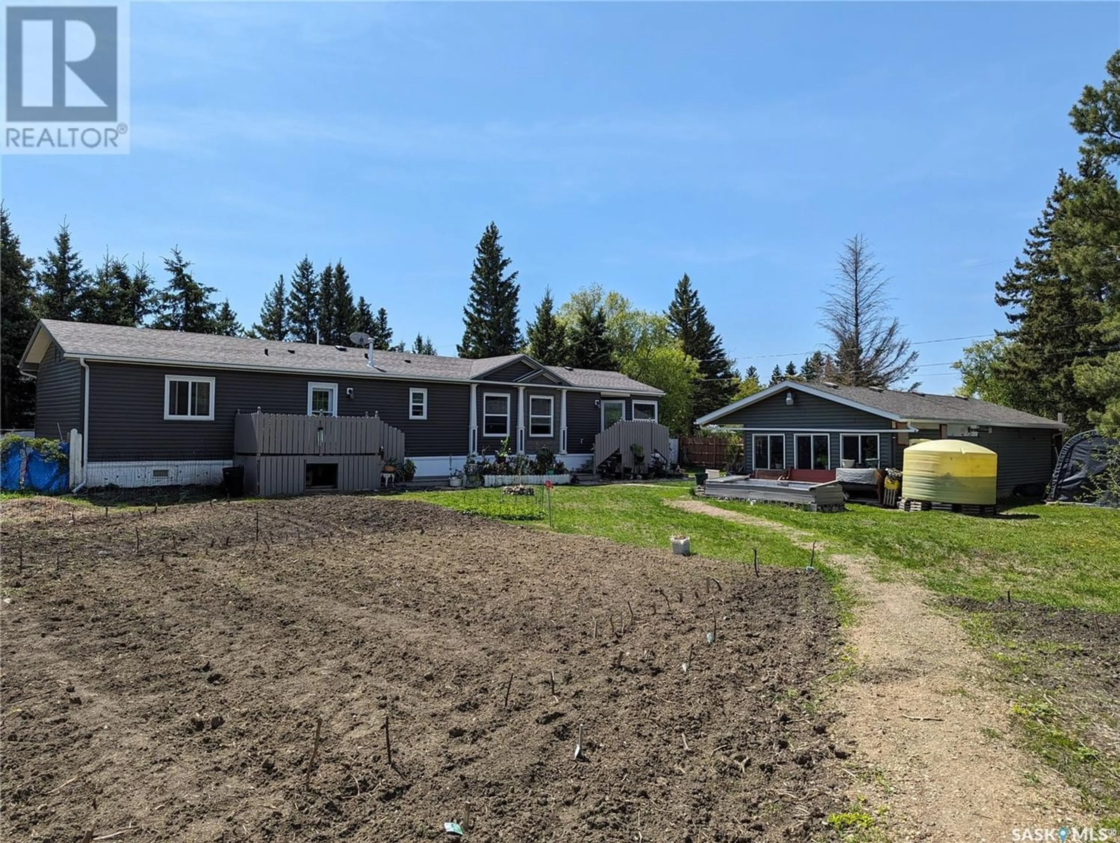 Frontside or backside of a home for 113 2nd STREET, Star City Saskatchewan S0E1P0