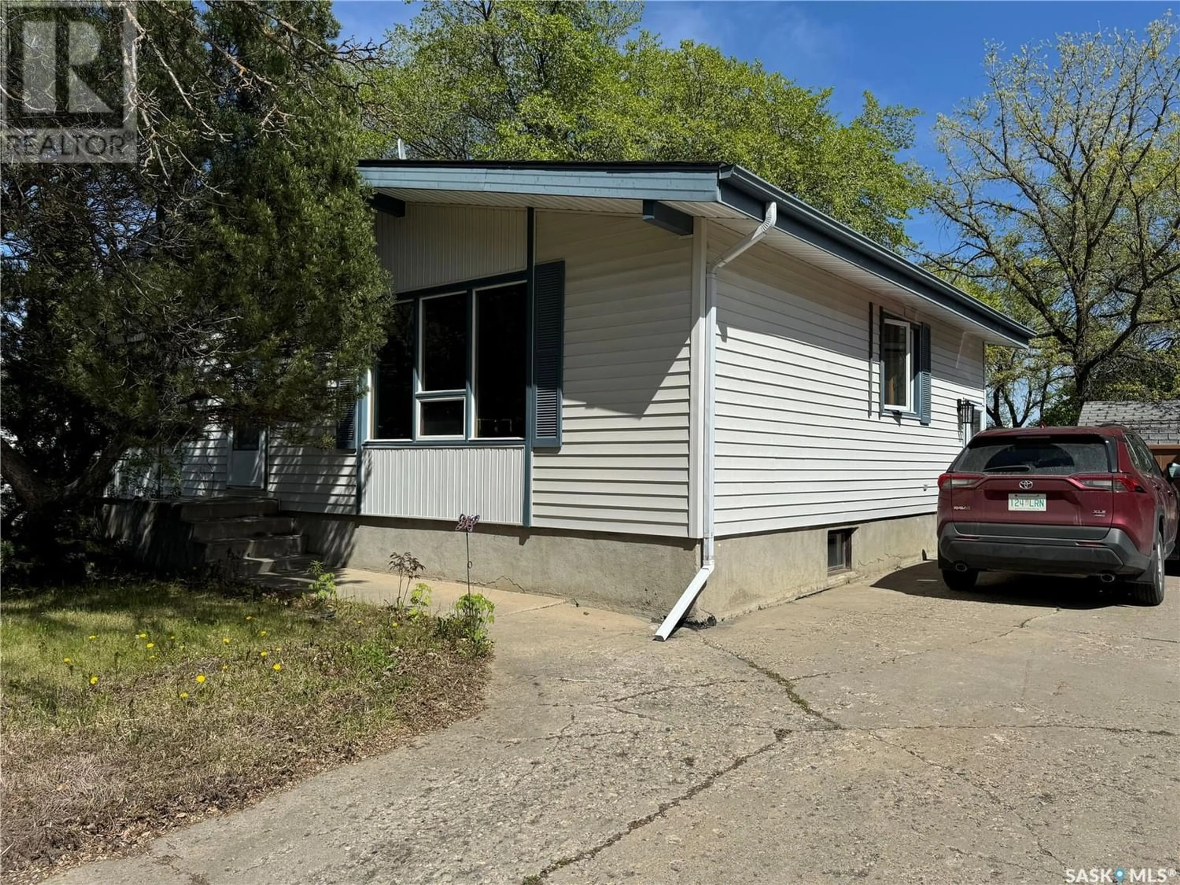 Frontside or backside of a home for 81 Mossfield PLACE, Yorkton Saskatchewan S3N2R1
