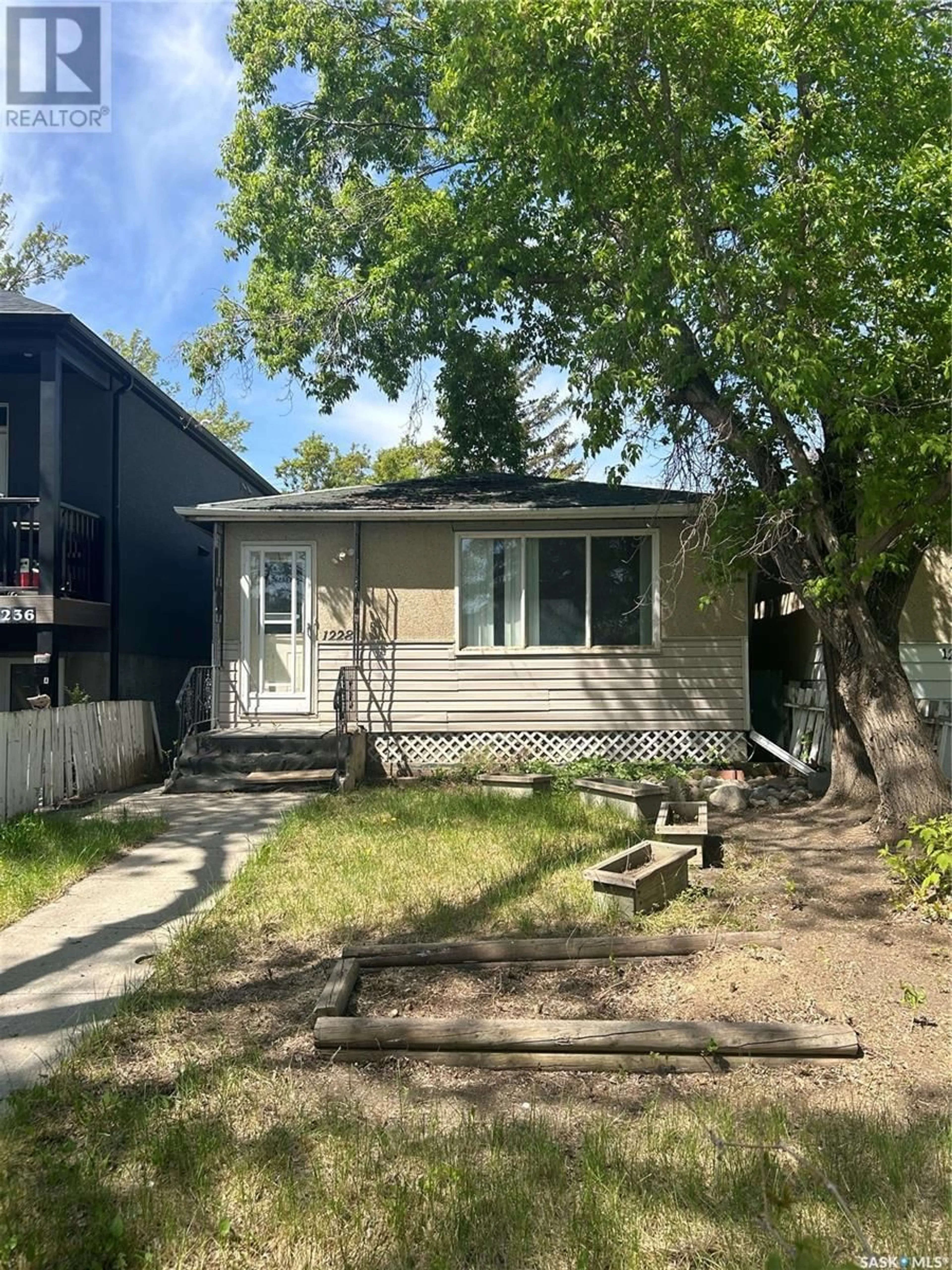 Frontside or backside of a home for 1228 Wallace STREET, Regina Saskatchewan S4N3Z3