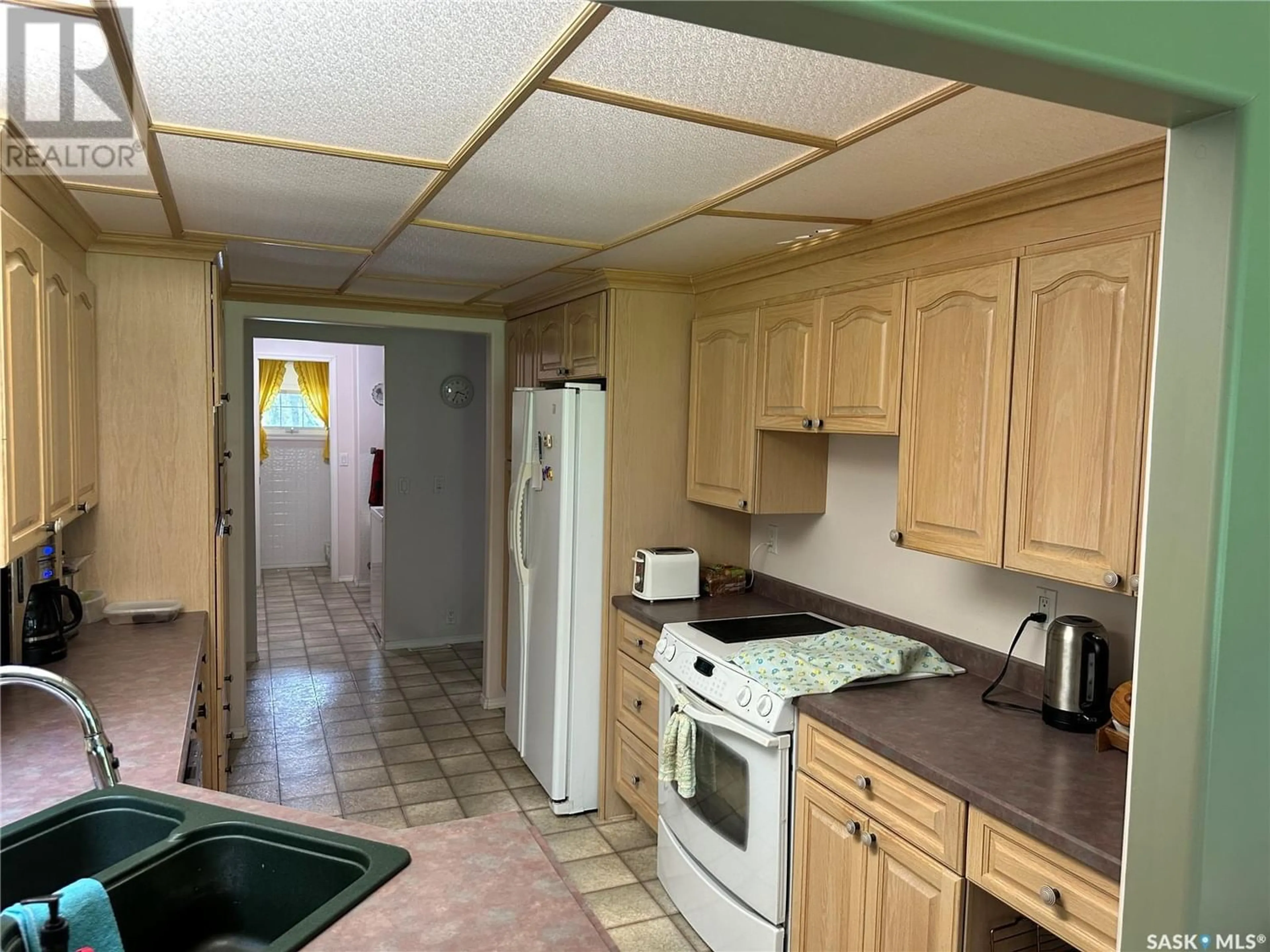 Standard kitchen for Big River Acreage, Big River Rm No. 555 Saskatchewan S0J0E0