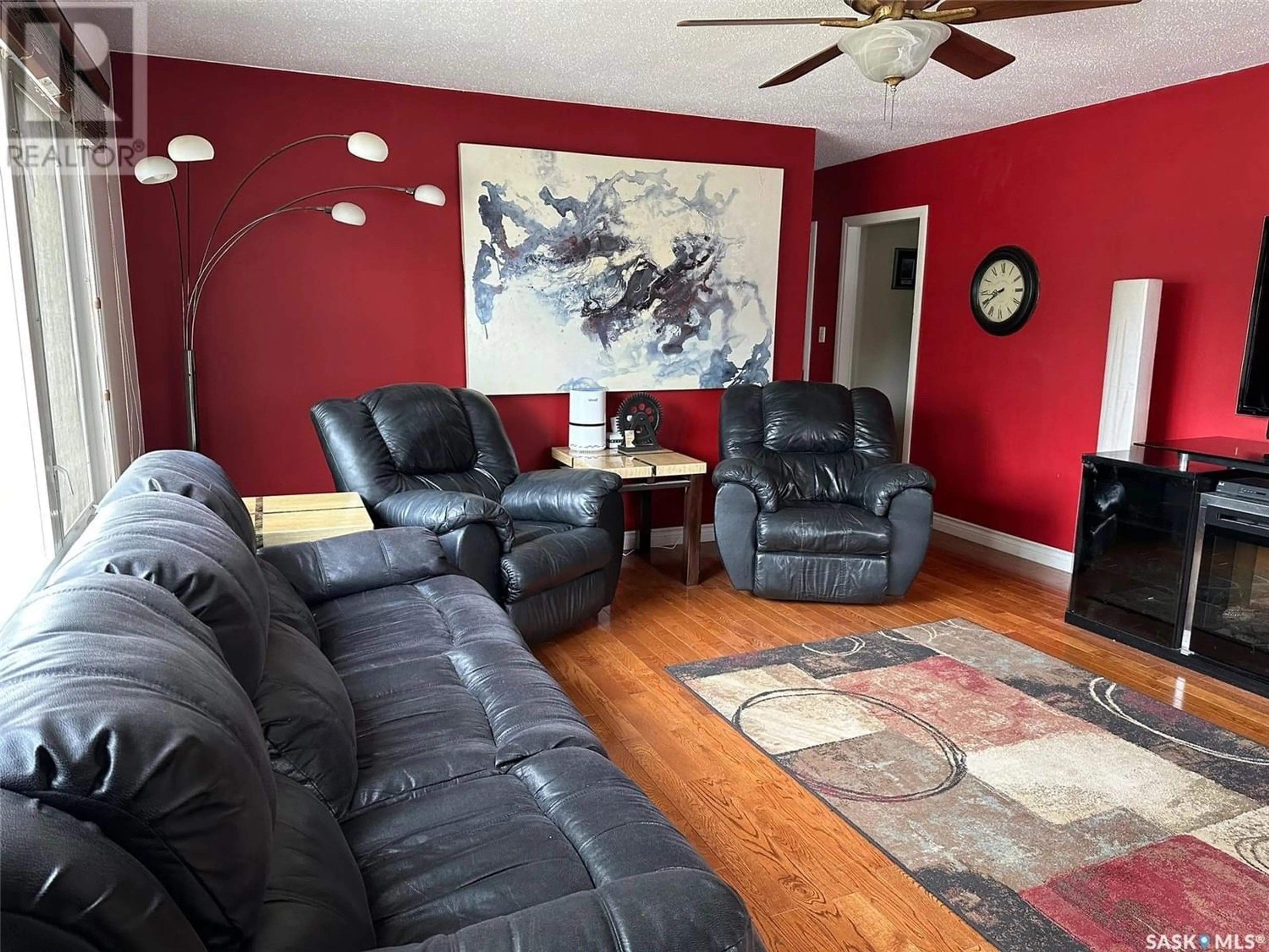 Living room for 1805 2nd STREET, Estevan Saskatchewan S4A0N5