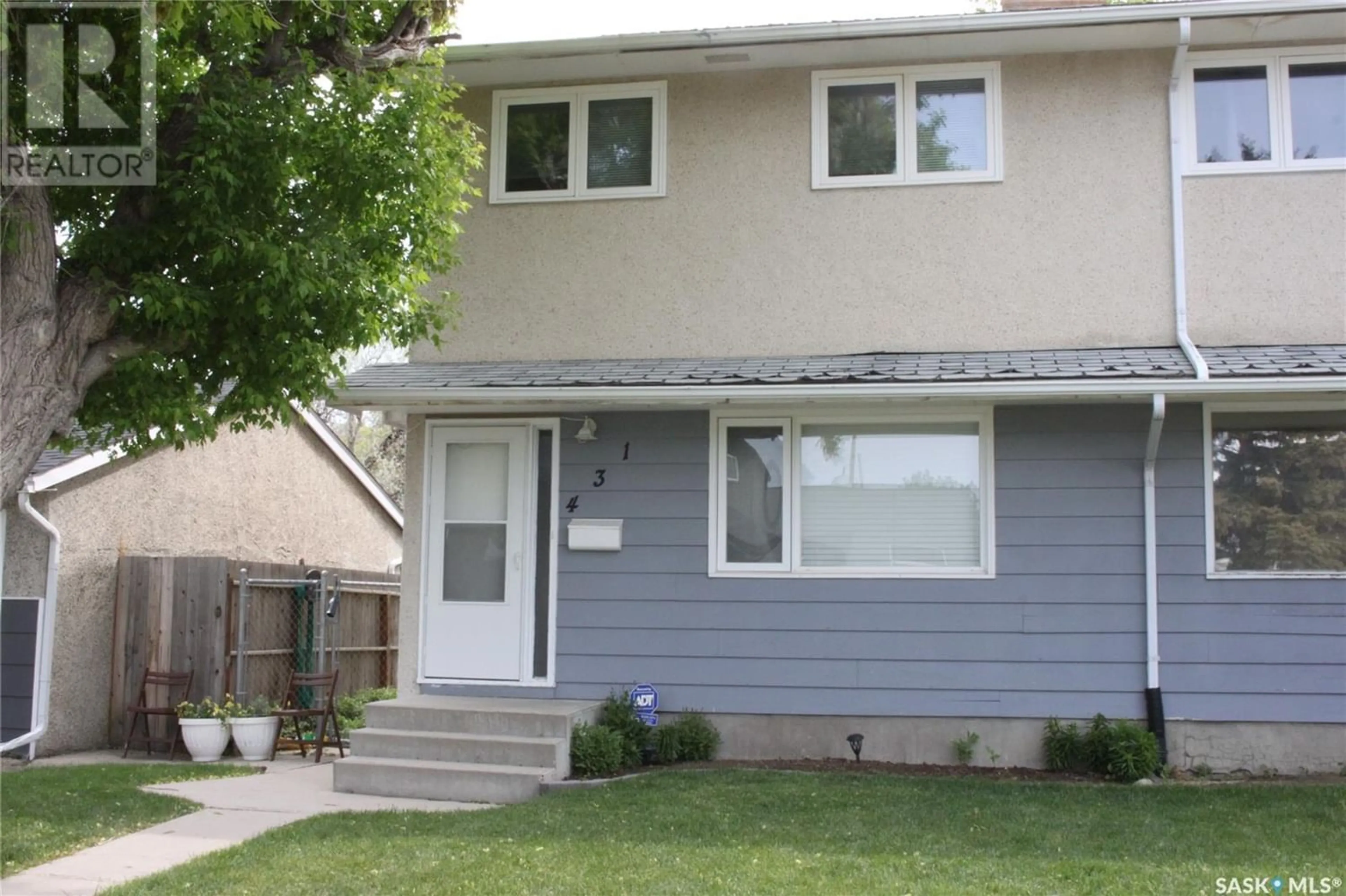 A pic from exterior of the house or condo for 431 Arthur STREET, Regina Saskatchewan S4R4X5