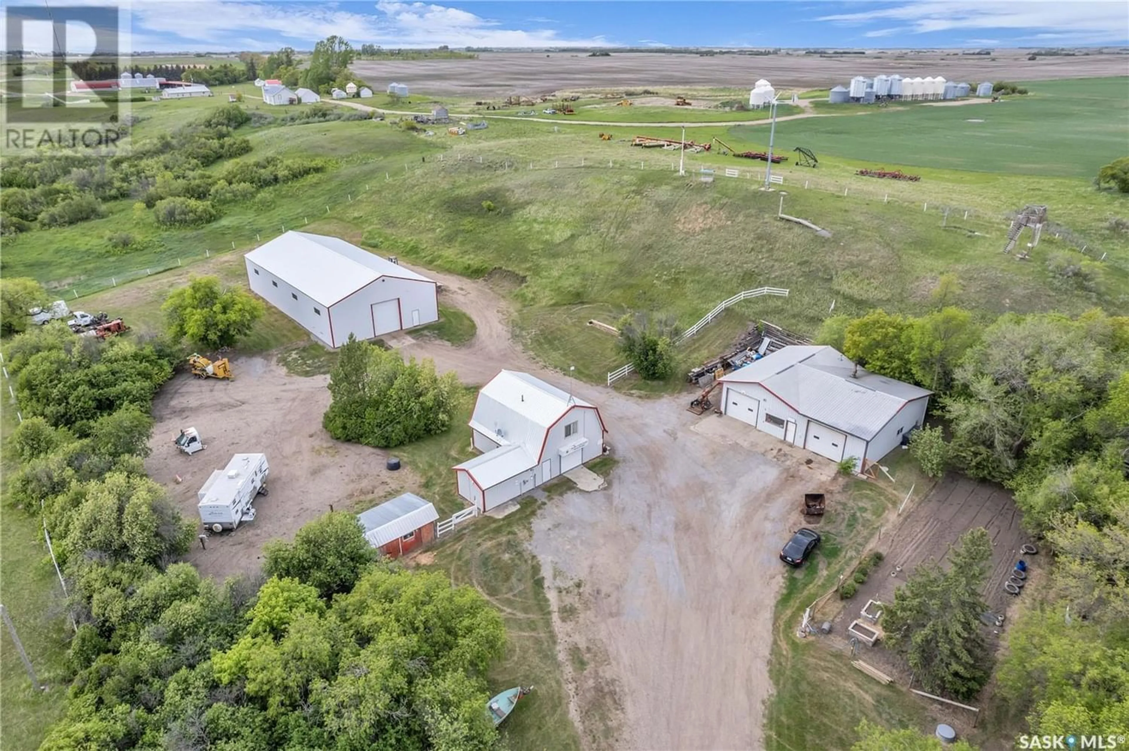 Fenced yard for Lumsden acreage with outbuildings, Lumsden Rm No. 189 Saskatchewan S0G3C0
