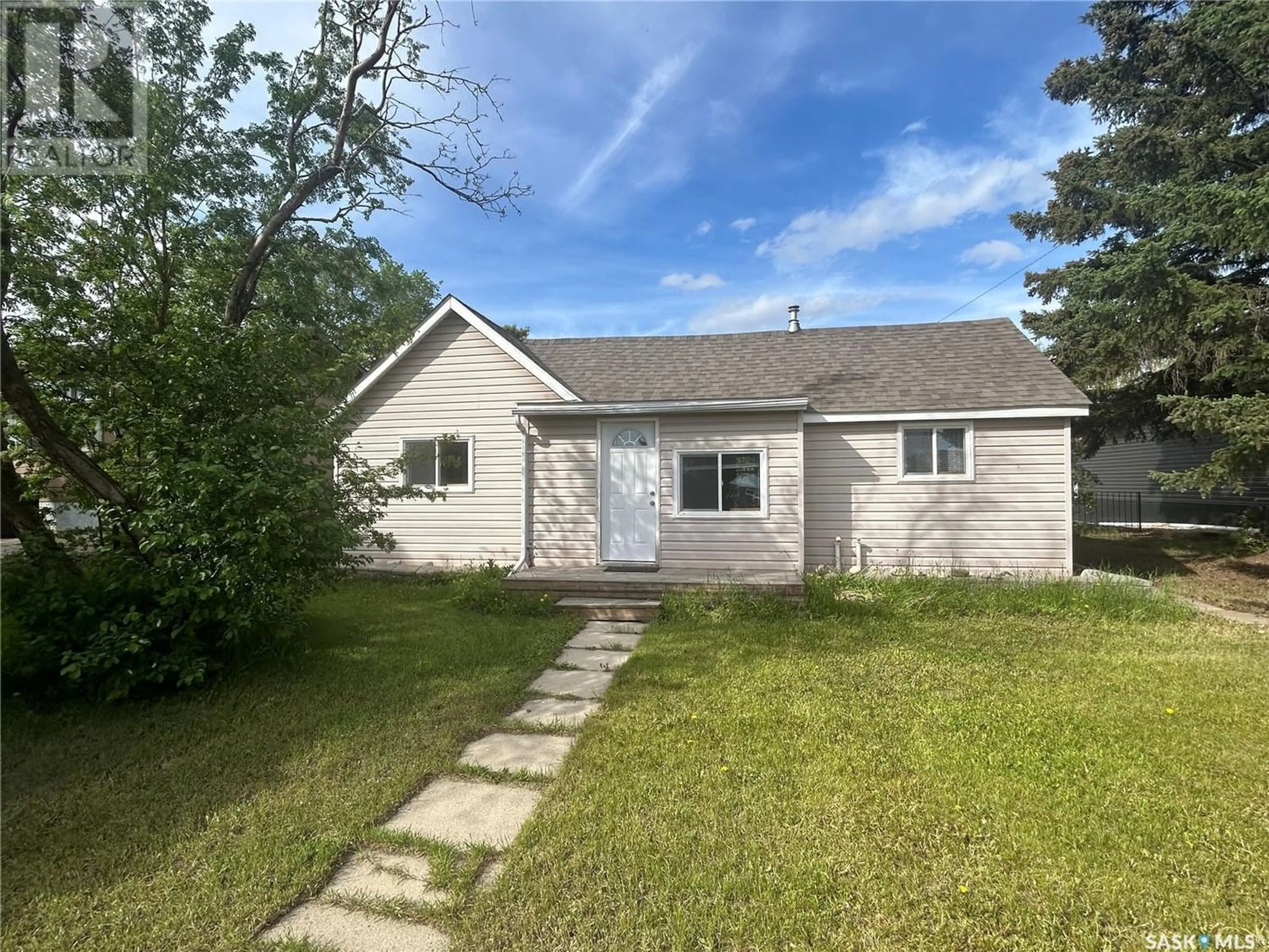 Frontside or backside of a home for 306 2nd AVENUE E, Watrous Saskatchewan S0K4T0