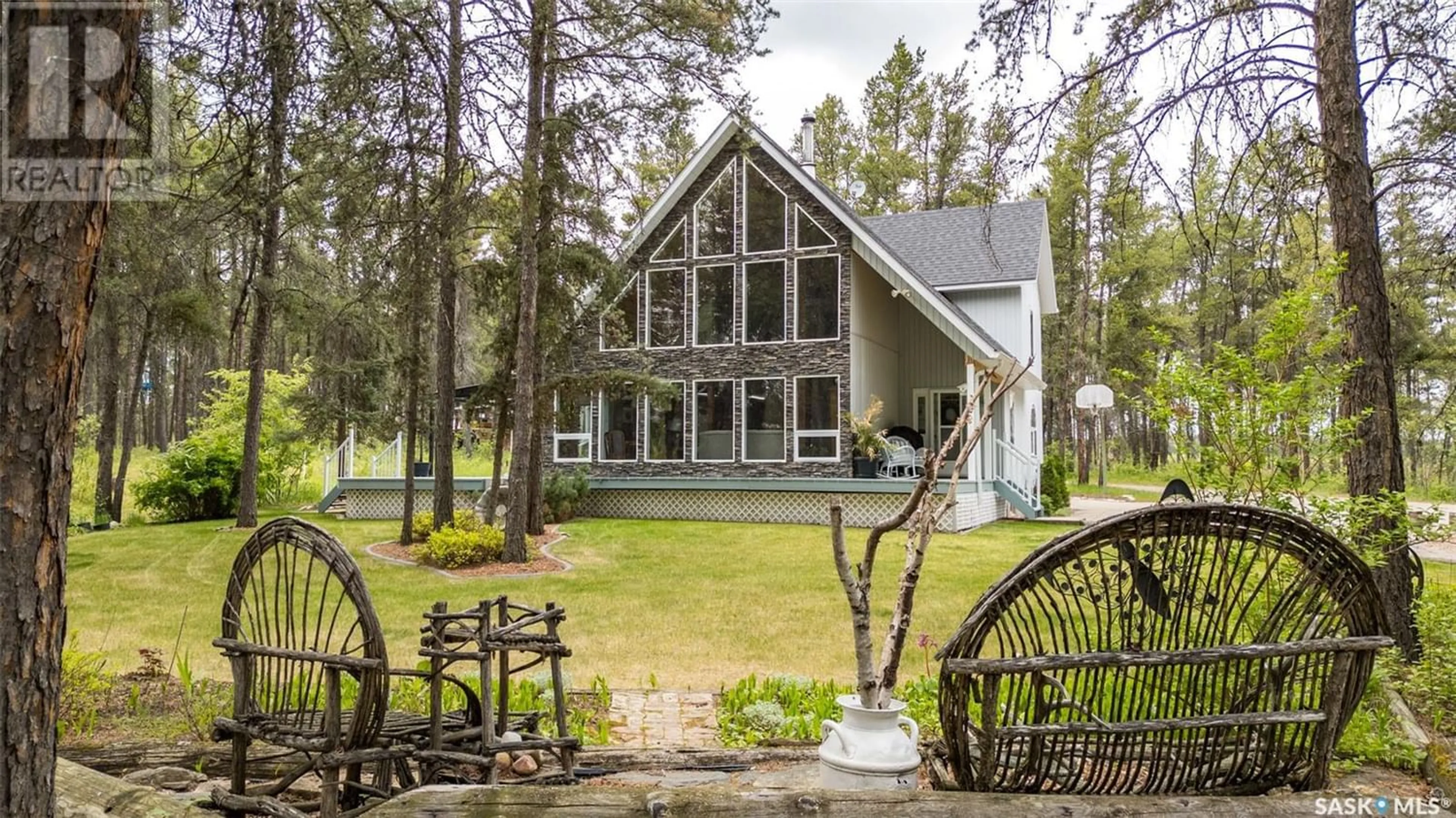 Cottage for 2721 Evergreen ROAD, Prince Albert Saskatchewan S6V5R2